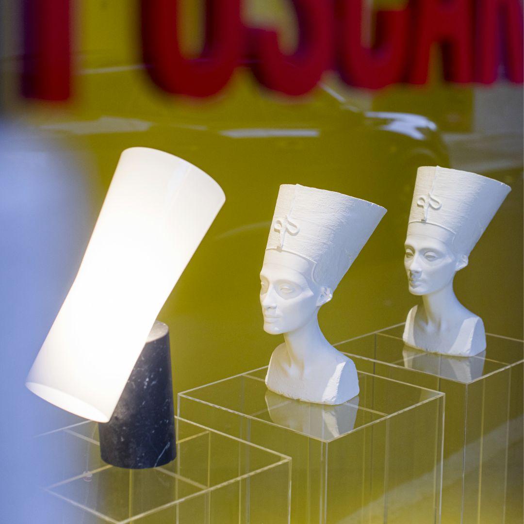 italien Lampe de table Dordoni 'Nile' en verre soufflé et marbre noir pour Foscarini en vente