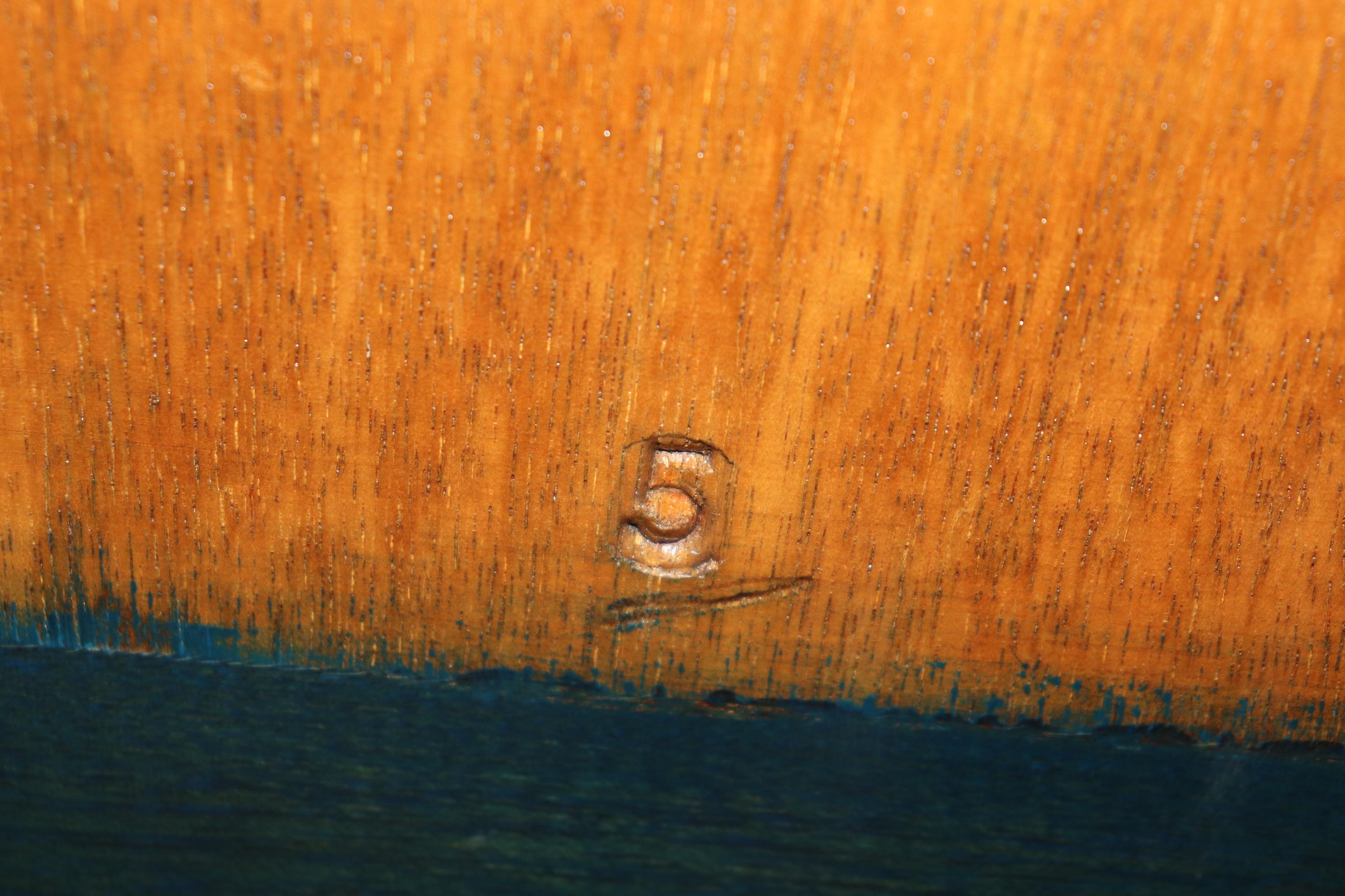 Bureau Plat de la Maison Jansen en cuir bleu-vert monté sur bronze 11