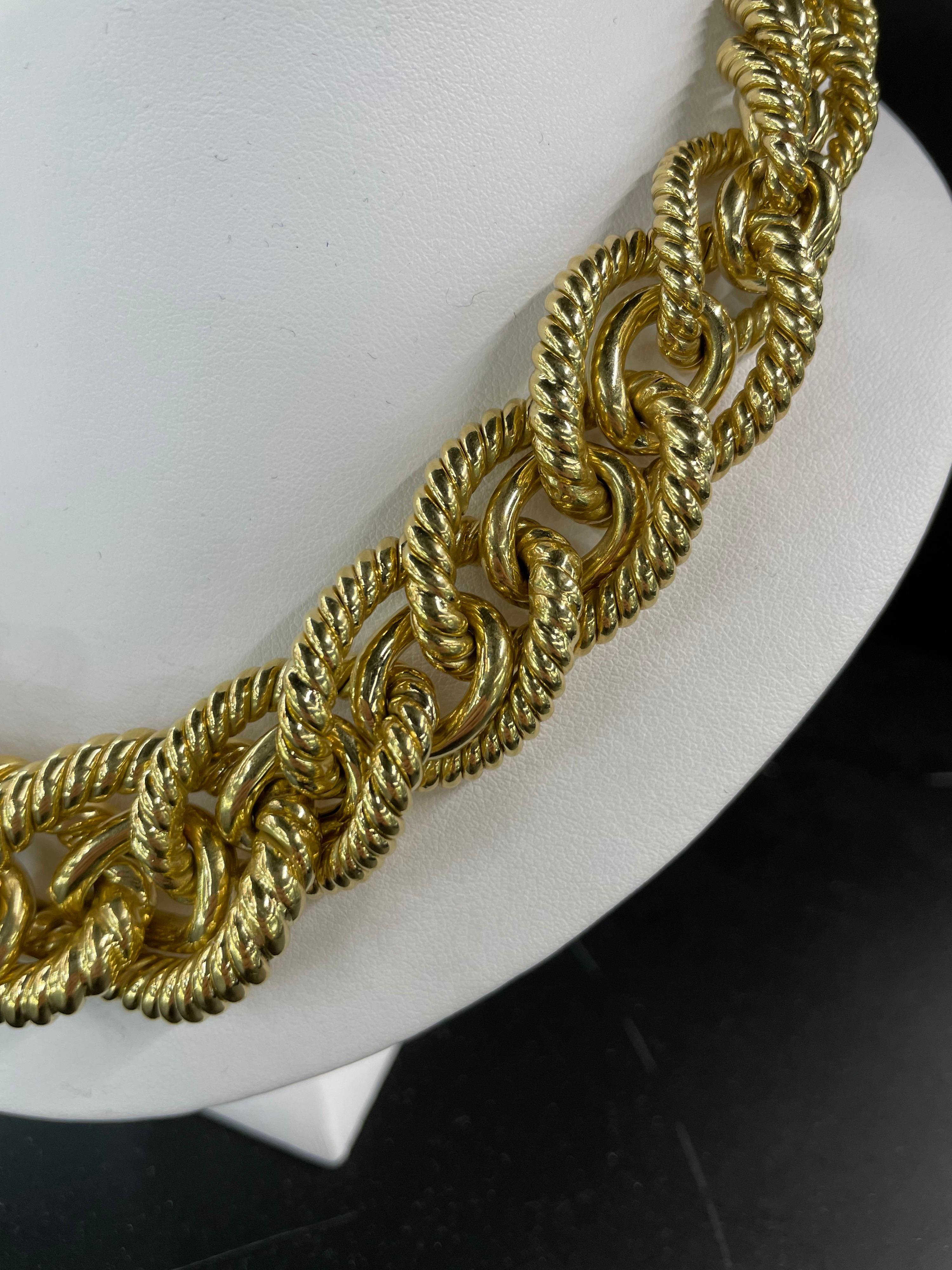 queens link chain gold