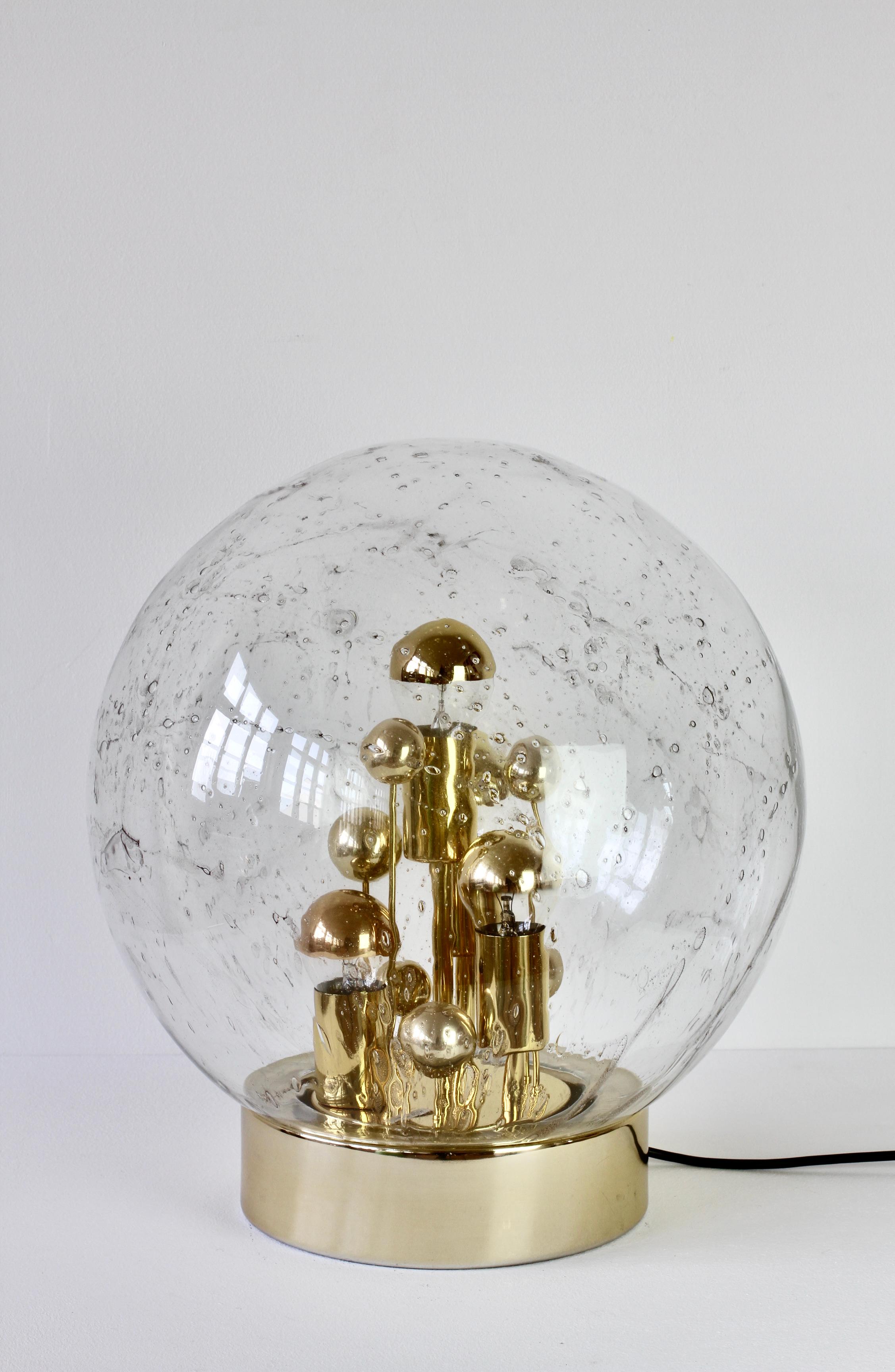 Doria 1970s Large Murano Glass Globe Round Brass Flush Mount Table Light Lamp (lampe de table encastrée) en vente 4