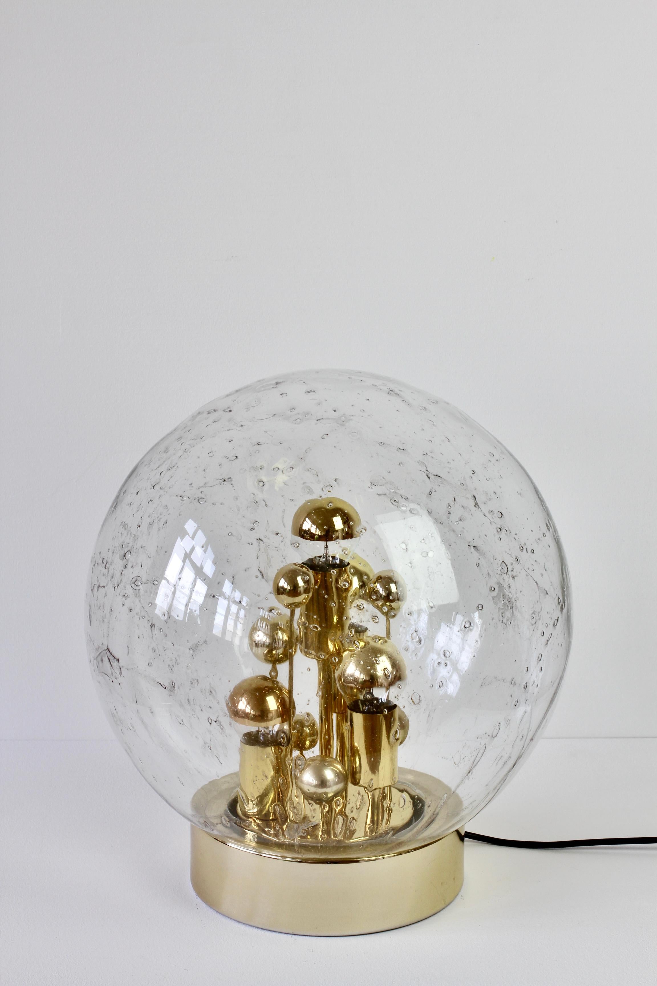 Doria 1970s Large Murano Glass Globe Round Brass Flush Mount Table Light Lamp (lampe de table encastrée) Excellent état - En vente à Landau an der Isar, Bayern