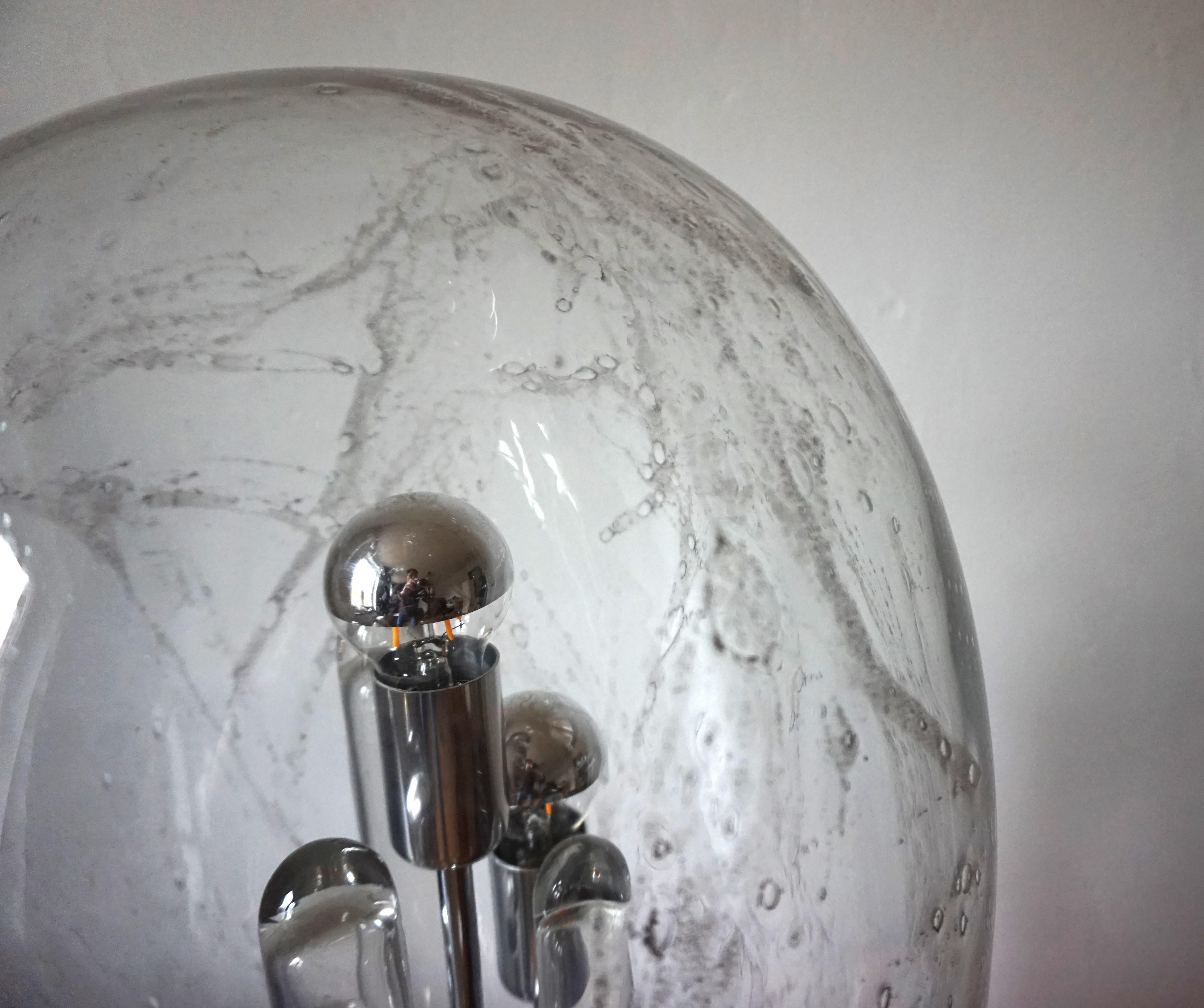 Lampe de table Doria Big Ball de l'ère spatiale en verre glacé, 1970 Bon état - En vente à Ludwigslust, DE