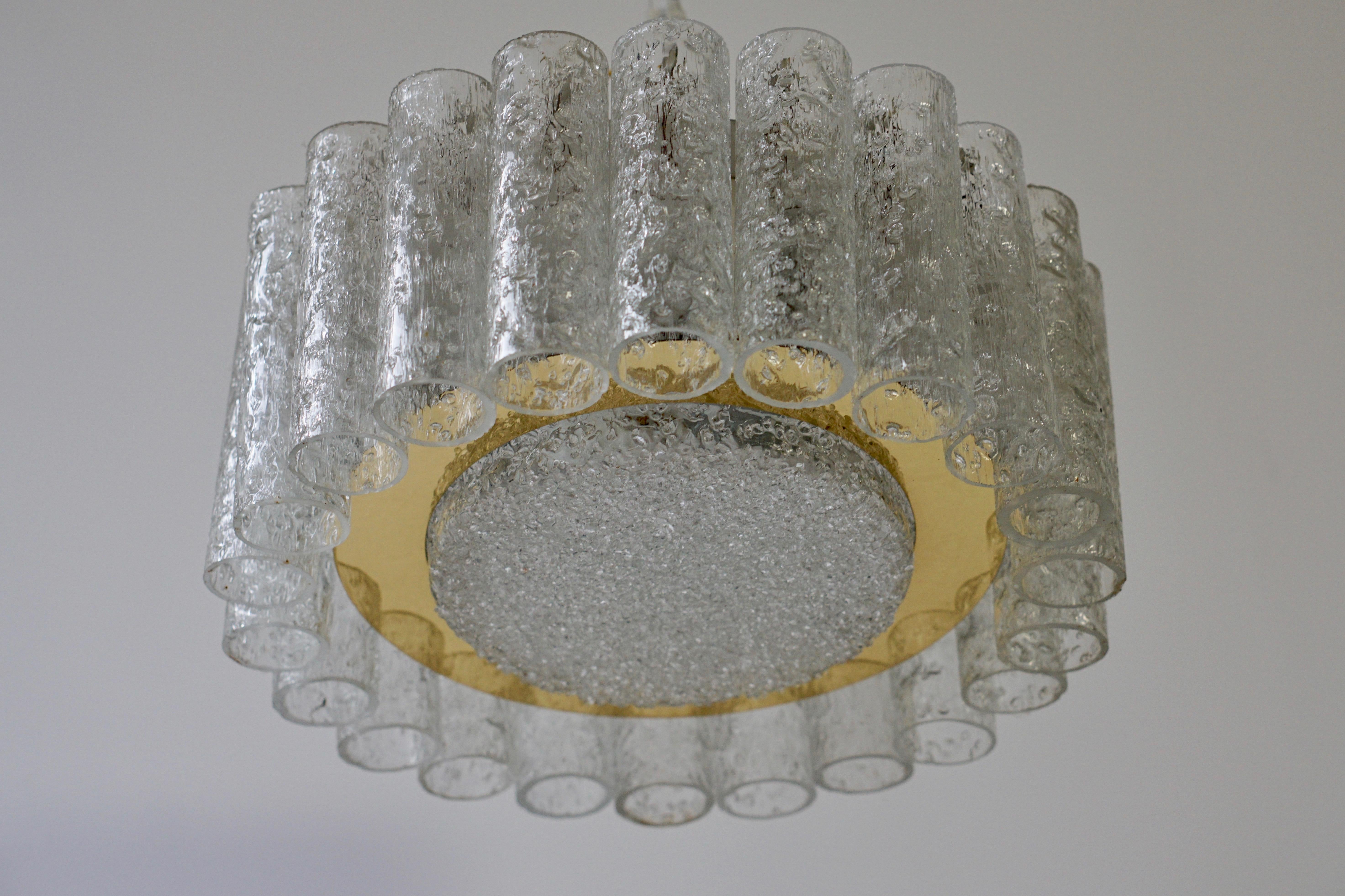 Einbaulüster-Kronleuchter aus Messing und Glasröhren aus Eisglas, Deutschland im Angebot 1