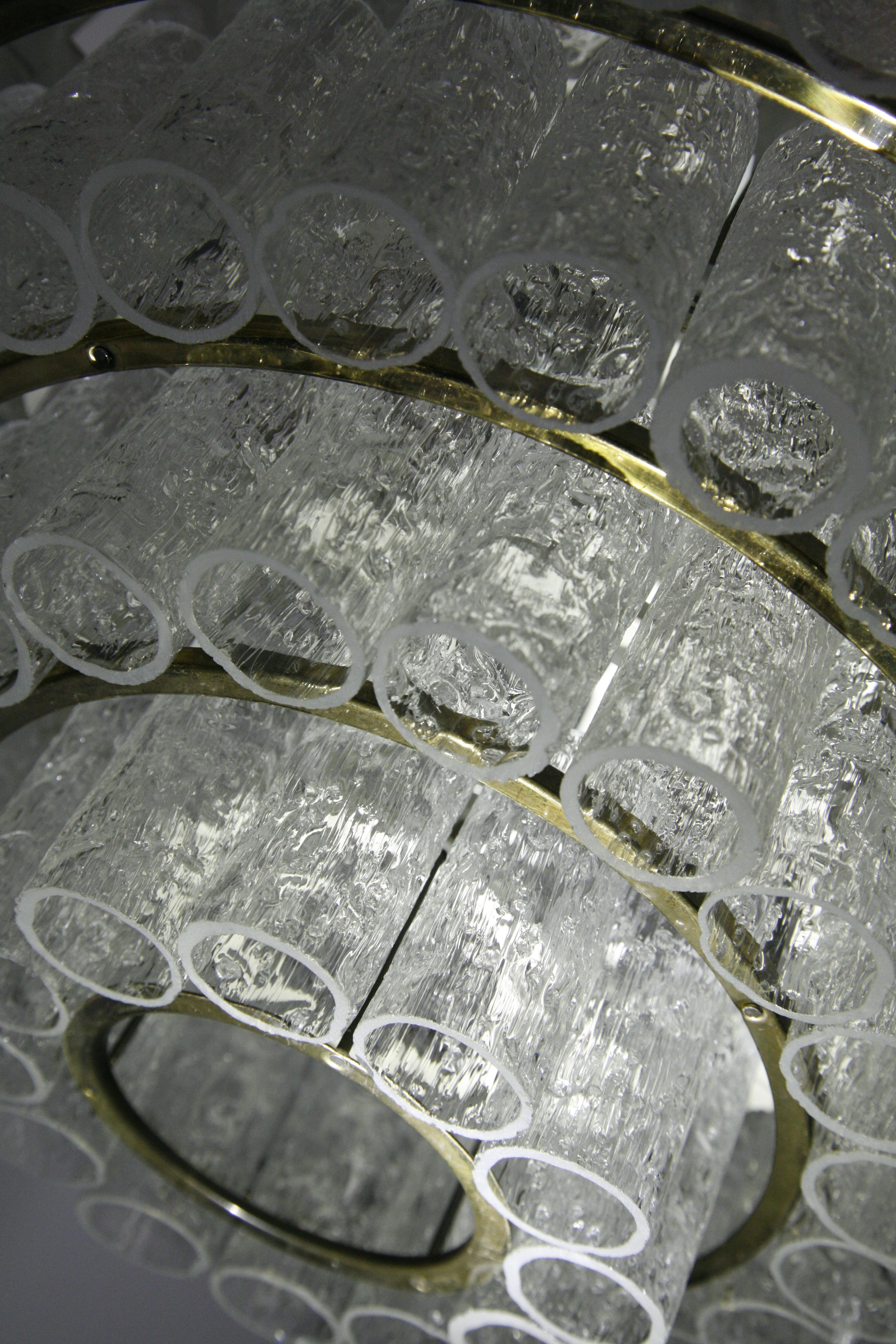 Tedesco Lampadario Doria Struttura in ottone/metallo, vetro tubolare, anni '60 in vendita