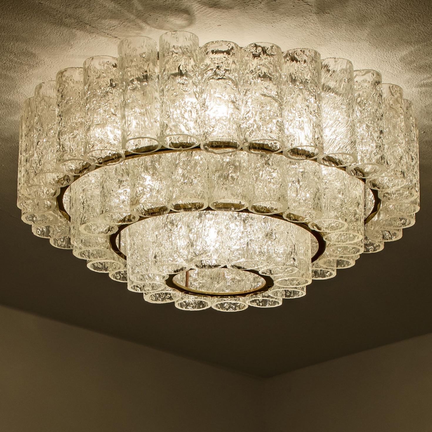 Lampadario Doria in vetro e ottone, Germania 1960 in vendita 4