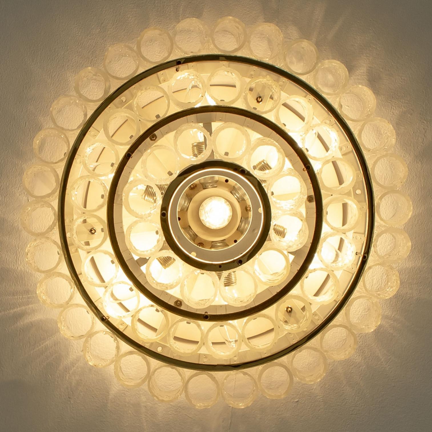 Milieu du XXe siècle Lustre Doria en verre et laiton, Allemagne, années 1960 en vente