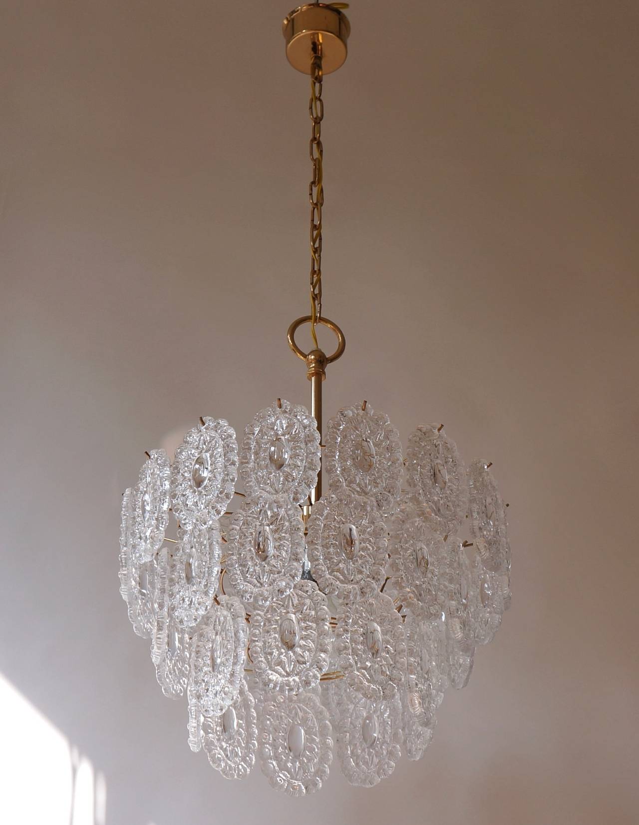 two chandelier in brass and glass.
Germany.

Diameter 42 cm.
Height fixture 30 cm.