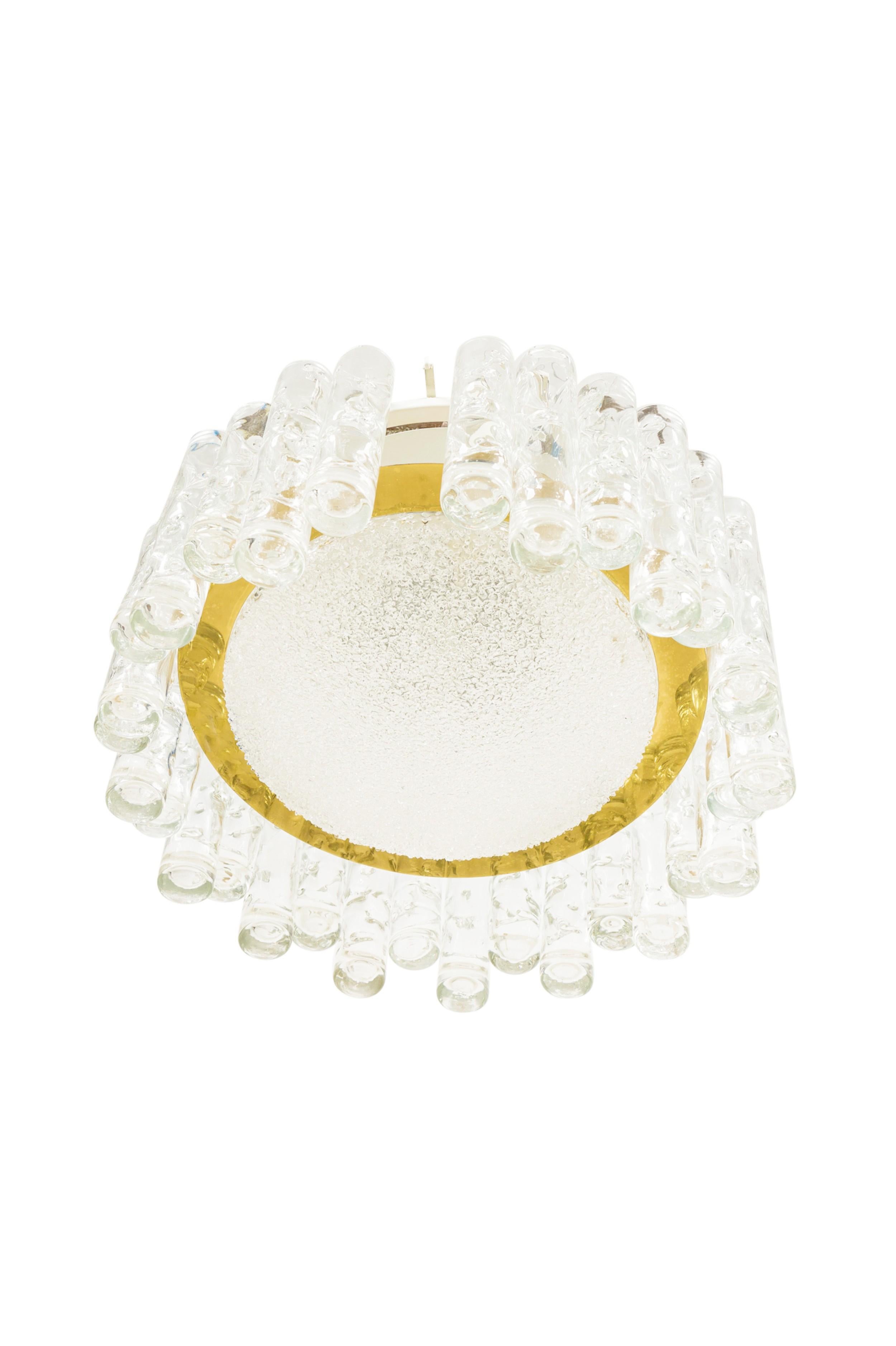 Ottone Lampadario moderno tedesco in vetro soffiato a mano e ottone Doria Leuchten in vendita