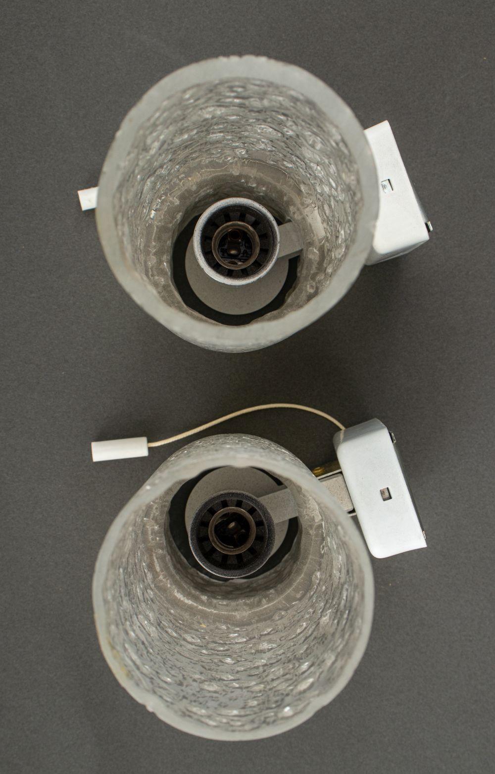 Coppia di lampade Doria Leuchten in vetro e ottone in vendita 1