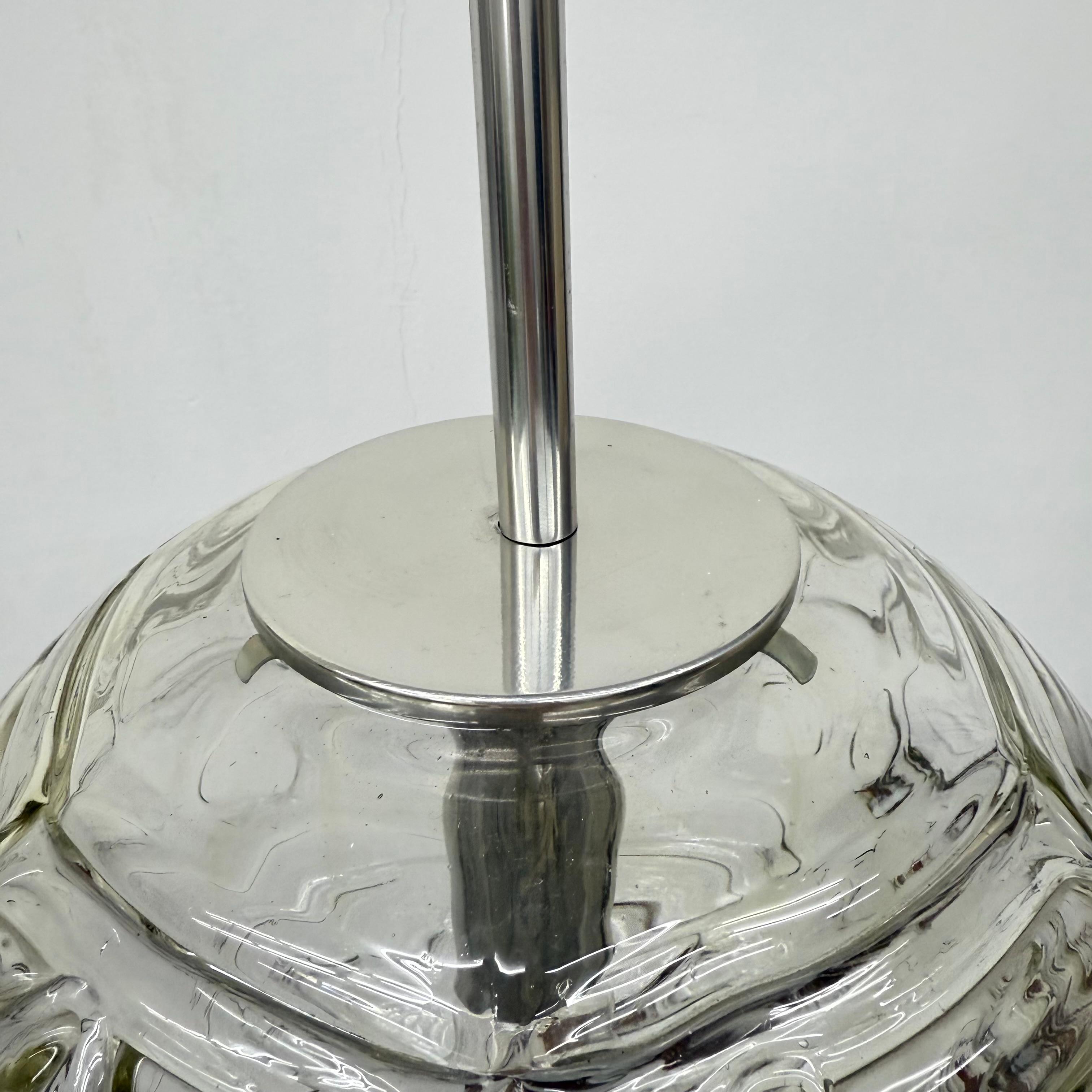 Doria leuchtende Glas-Hängelampe , 1970er Jahre im Angebot 7