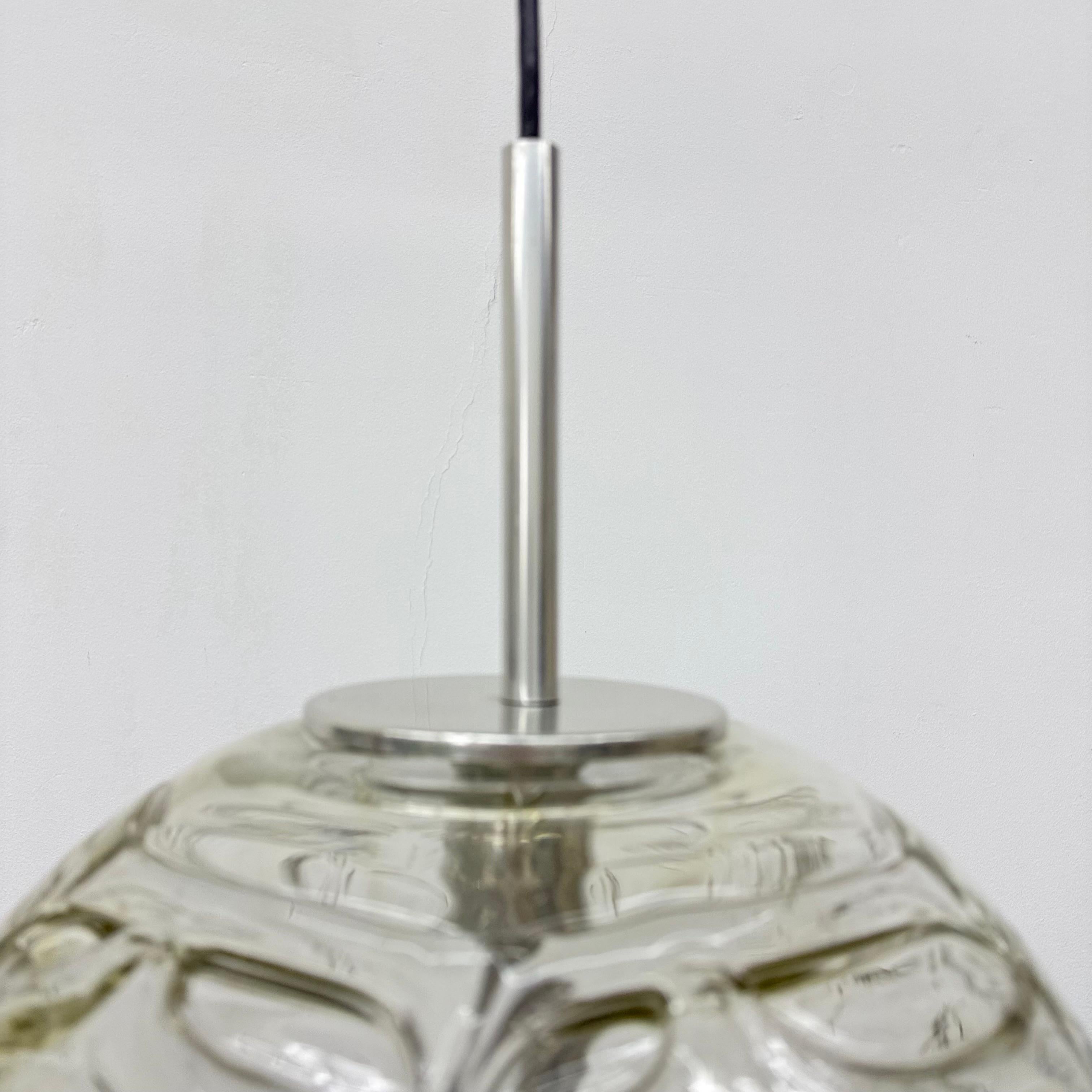 Doria leuchtende Glas-Hängelampe , 1970er Jahre im Angebot 9