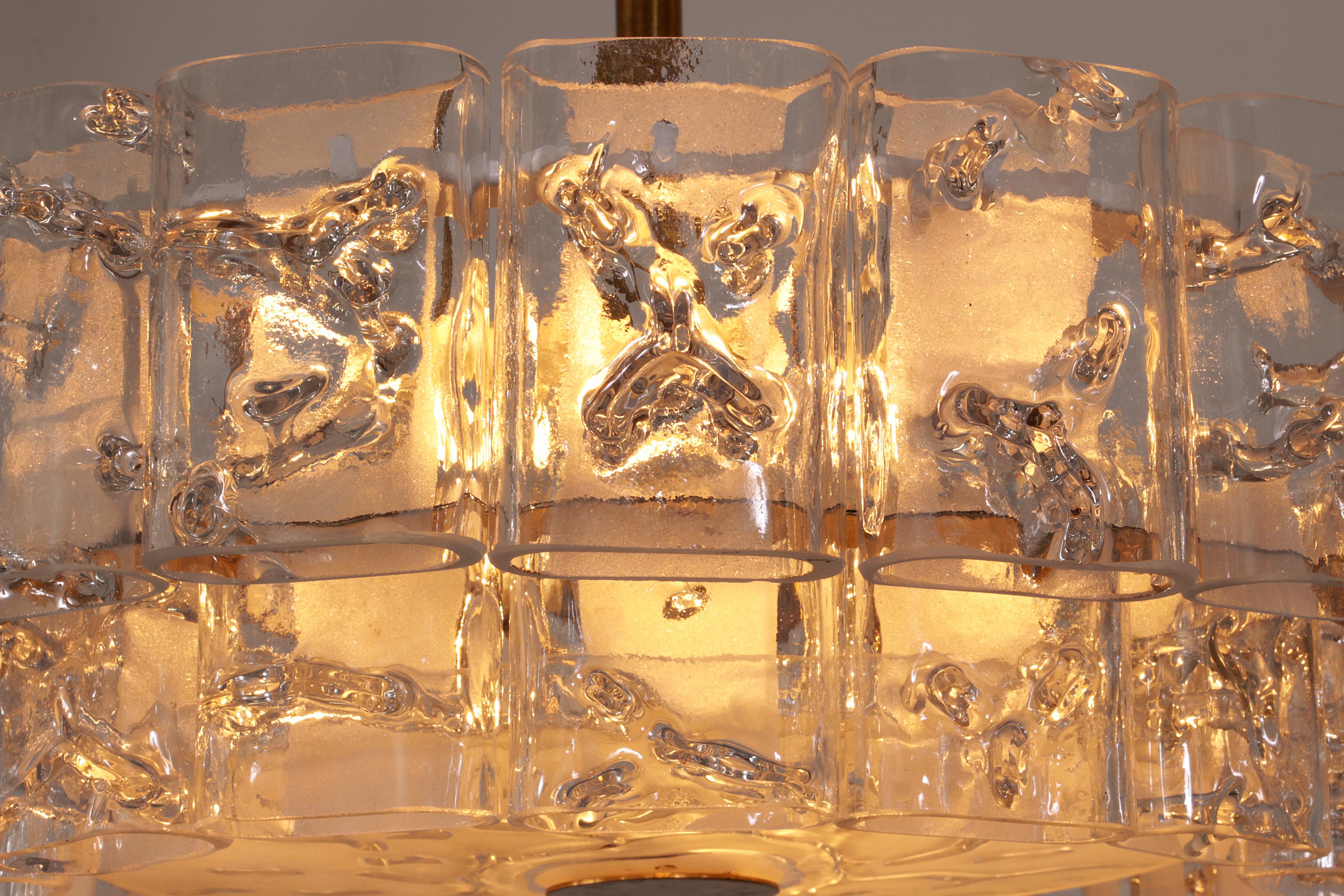 Doria Leuchten Lustre en laiton et cristal du milieu du siècle 1960, ensemble de 2 pièces en vente 7