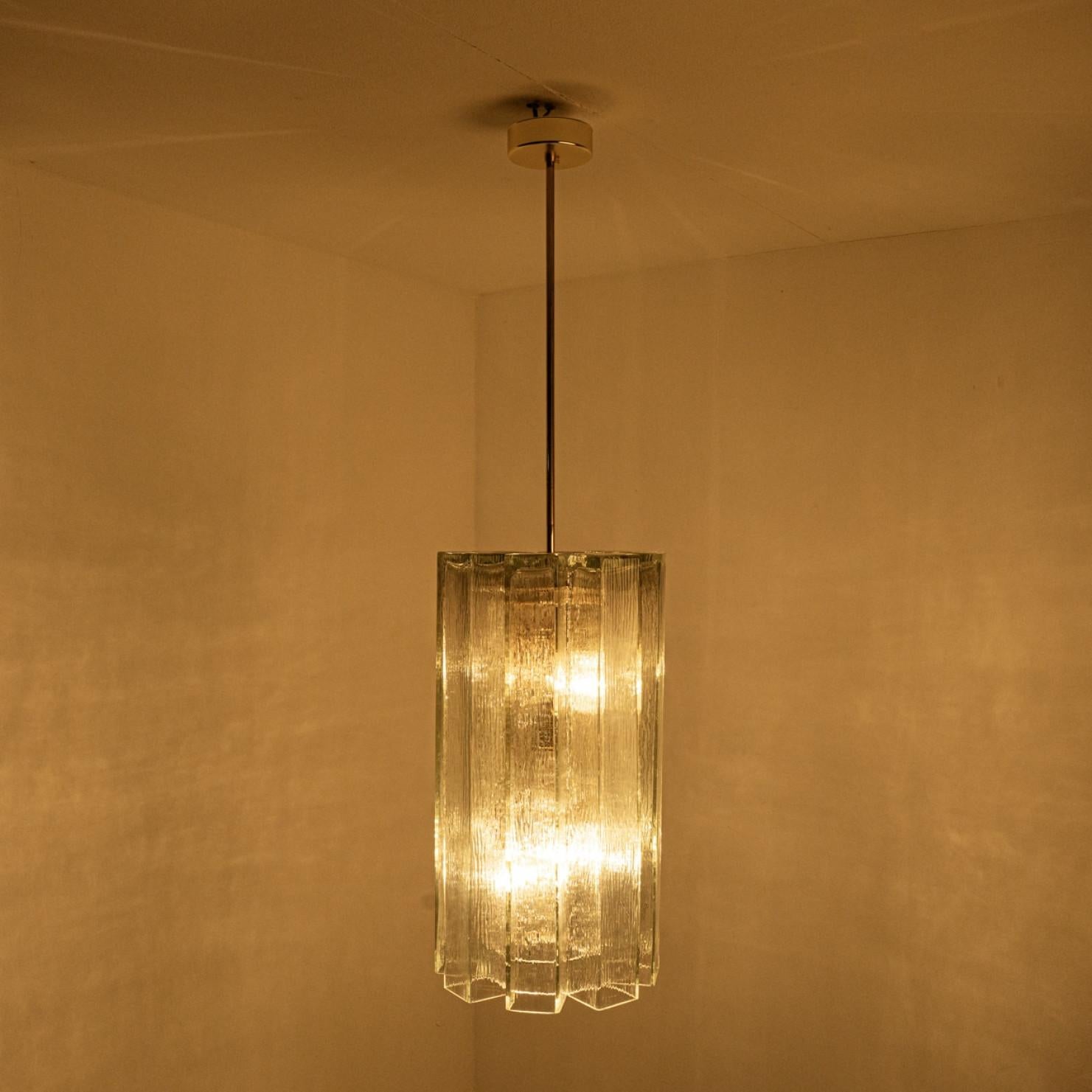 Pendentif Doria en verre côtelé et laiton, Allemagne, années 1960 en vente 7