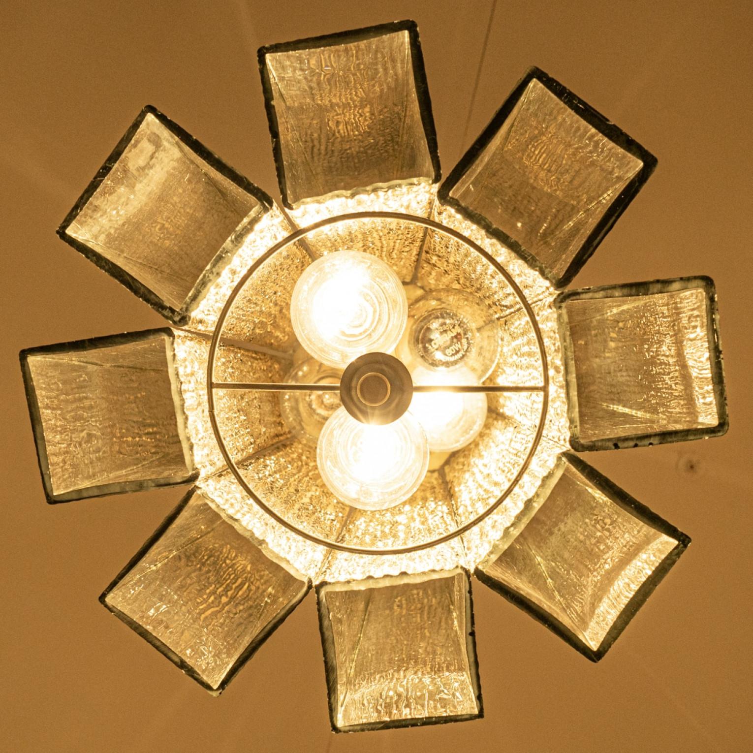 Pendentif Doria en verre côtelé et laiton, Allemagne, années 1960 en vente 8