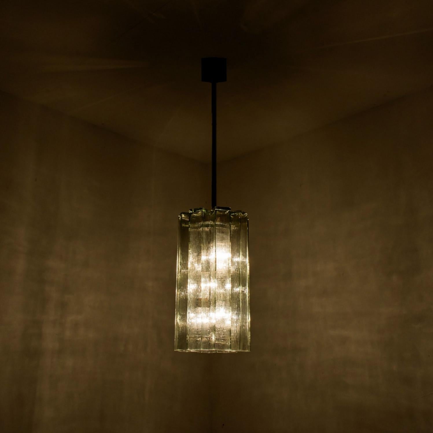 Mid-Century moderno Ciondolo in vetro e ottone Doria Ribbled, Germania, anni '60 in vendita