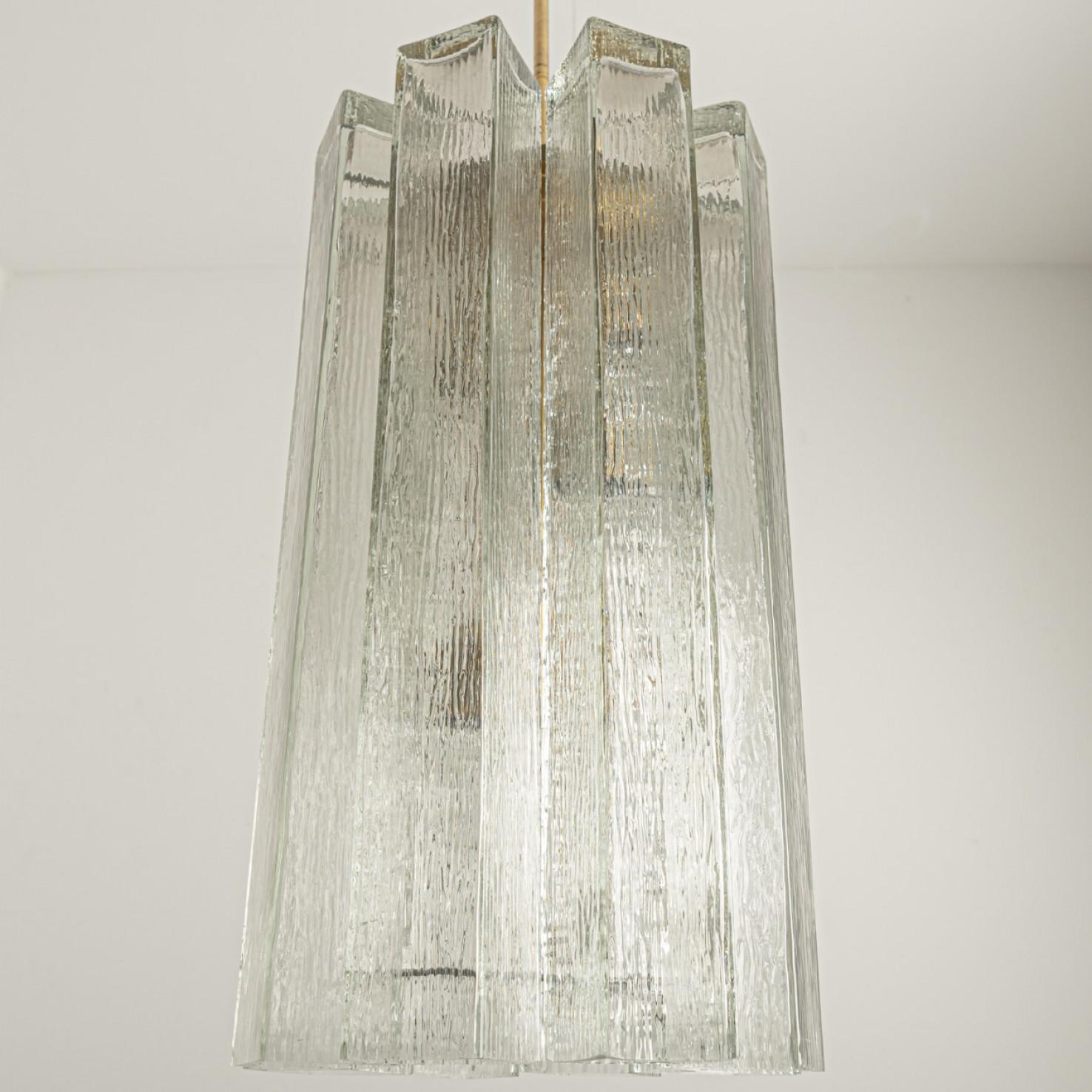 Autre Pendentif Doria en verre côtelé et laiton, Allemagne, années 1960 en vente