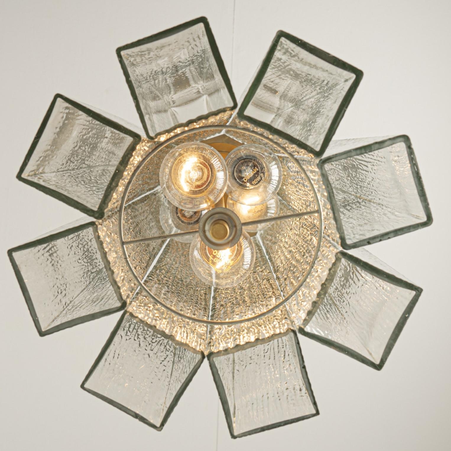 Laiton Pendentif Doria en verre côtelé et laiton, Allemagne, années 1960 en vente