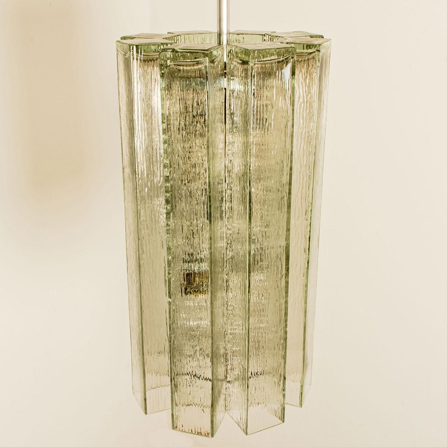 Pendentif Doria en verre strié et chrome, Allemagne, années 1960 en vente 5