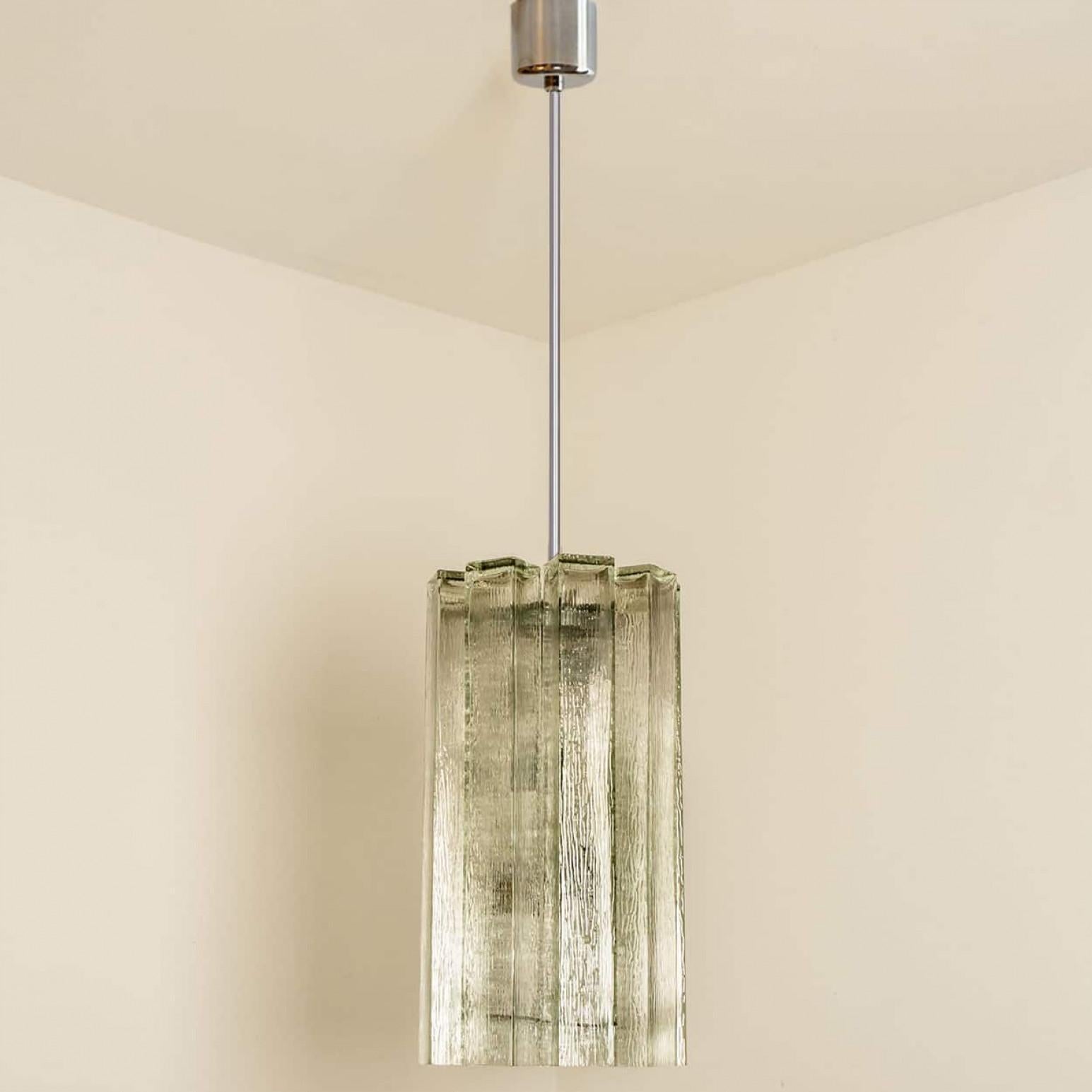 Pendentif Doria en verre strié et chrome, Allemagne, années 1960 en vente 6