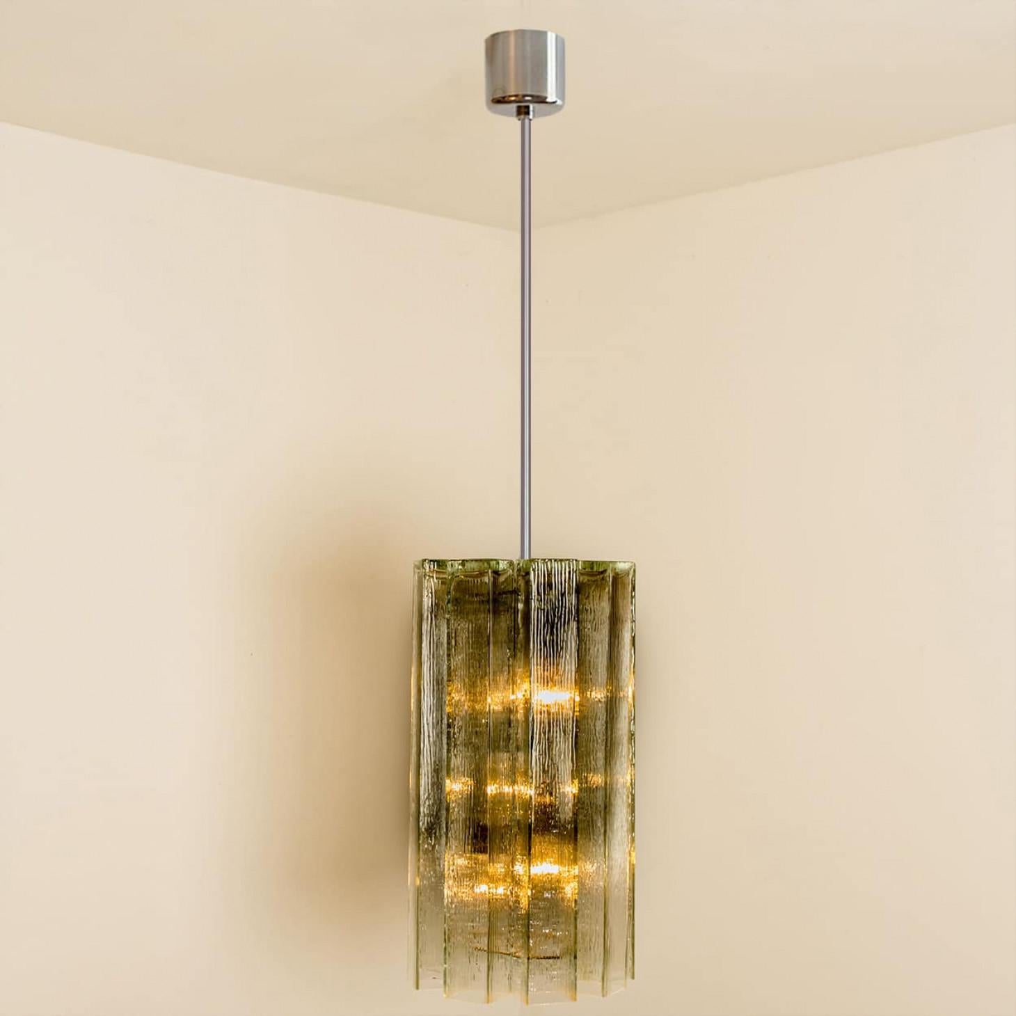 Pendentif Doria en verre strié et chrome, Allemagne, années 1960 en vente 7