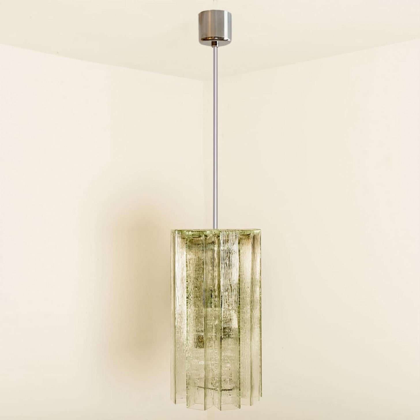 Autre Pendentif Doria en verre strié et chrome, Allemagne, années 1960 en vente