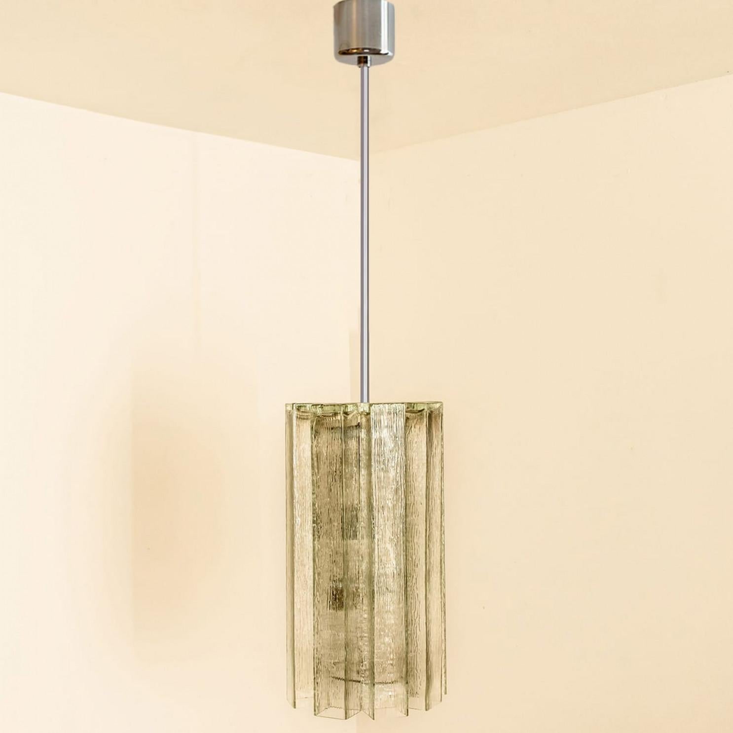 Pendentif Doria en verre strié et chrome, Allemagne, années 1960 en vente 1