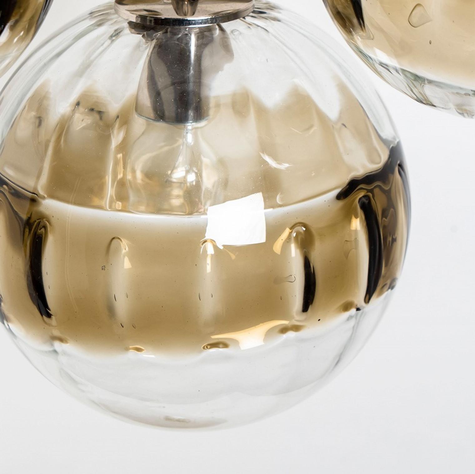 Doria Seven Globes Brown Clear Glass Chrome Pendelleuchte, 1960er Jahre (Moderne der Mitte des Jahrhunderts) im Angebot