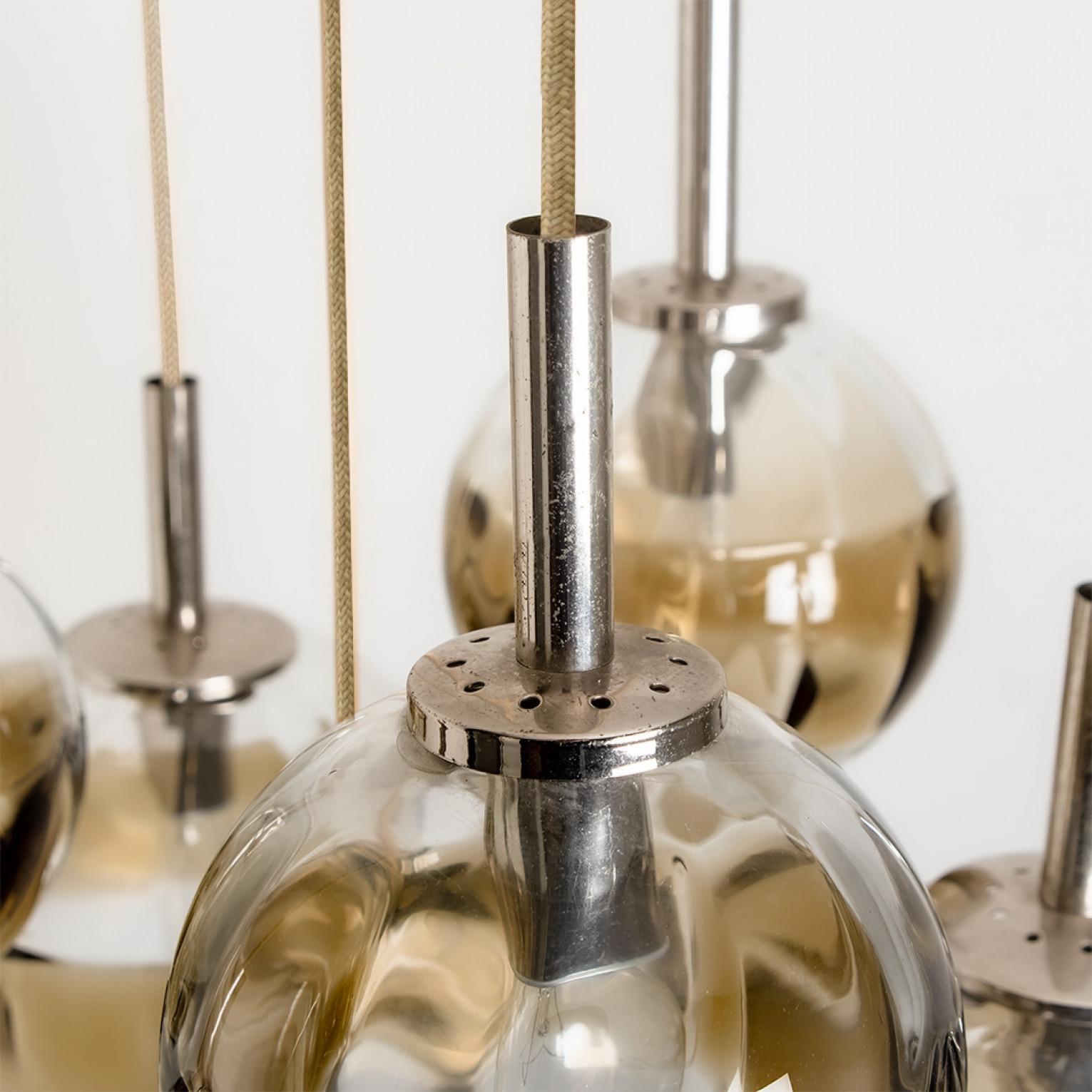 Doria Seven Globes Brown Clear Glass Chrome Pendant Light, 1960s In Good Condition For Sale In Rijssen, NL