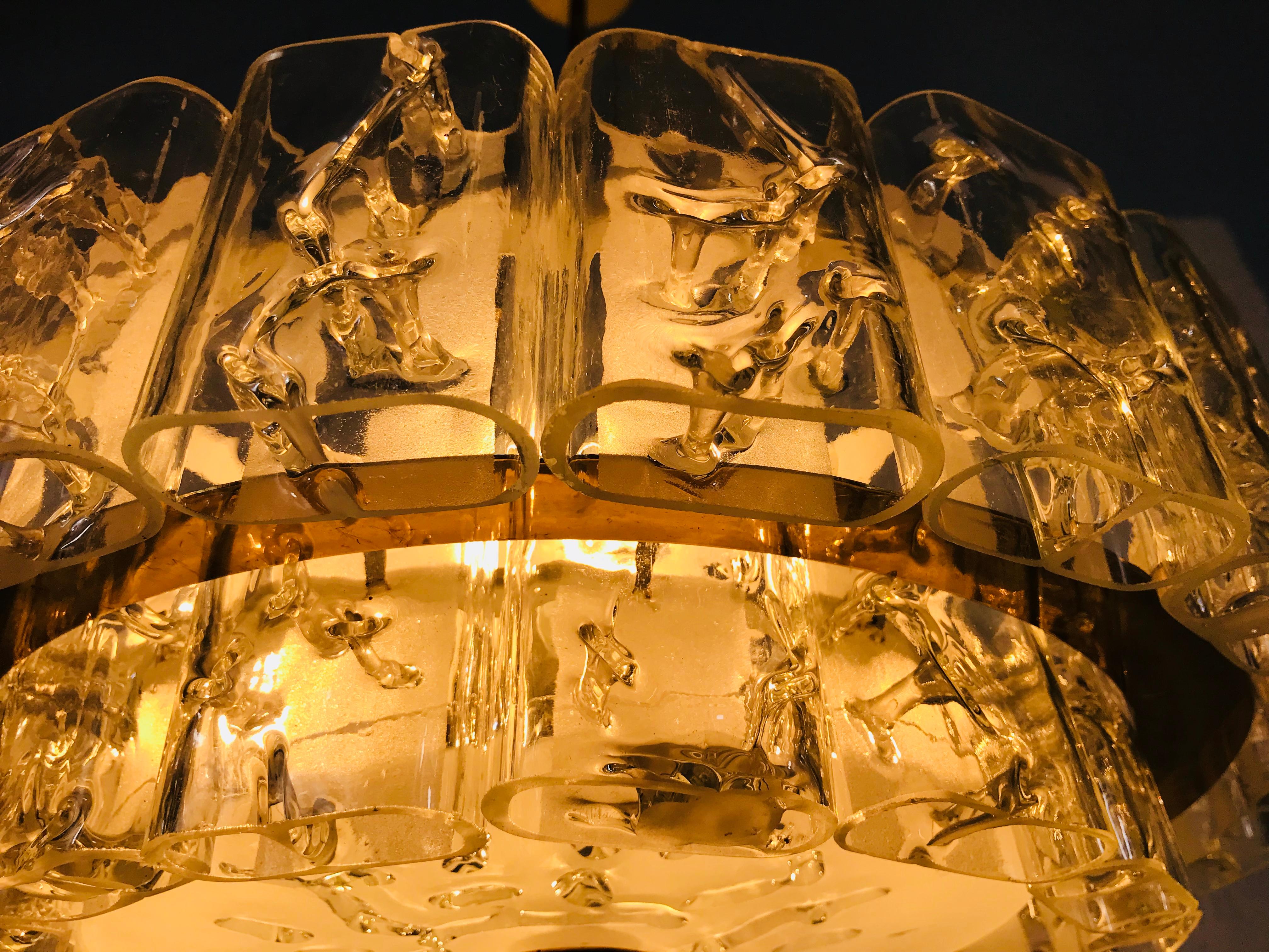 Doria Zweistöckiger kreisförmiger Kristall-Eisglas-Kronleuchter aus der Jahrhundertmitte, 1960er Jahre im Zustand „Gut“ im Angebot in Hagenbach, DE
