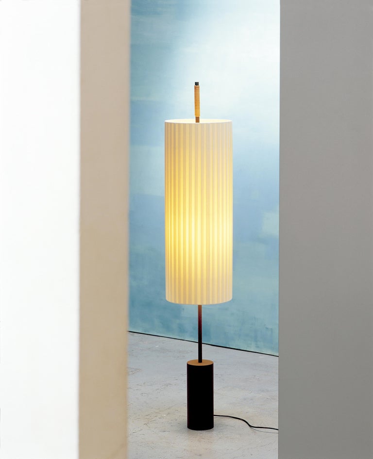 Dórica Floor Lamp by Jordi Miralbell, Mariona Raventós In New Condition For Sale In Geneve, CH