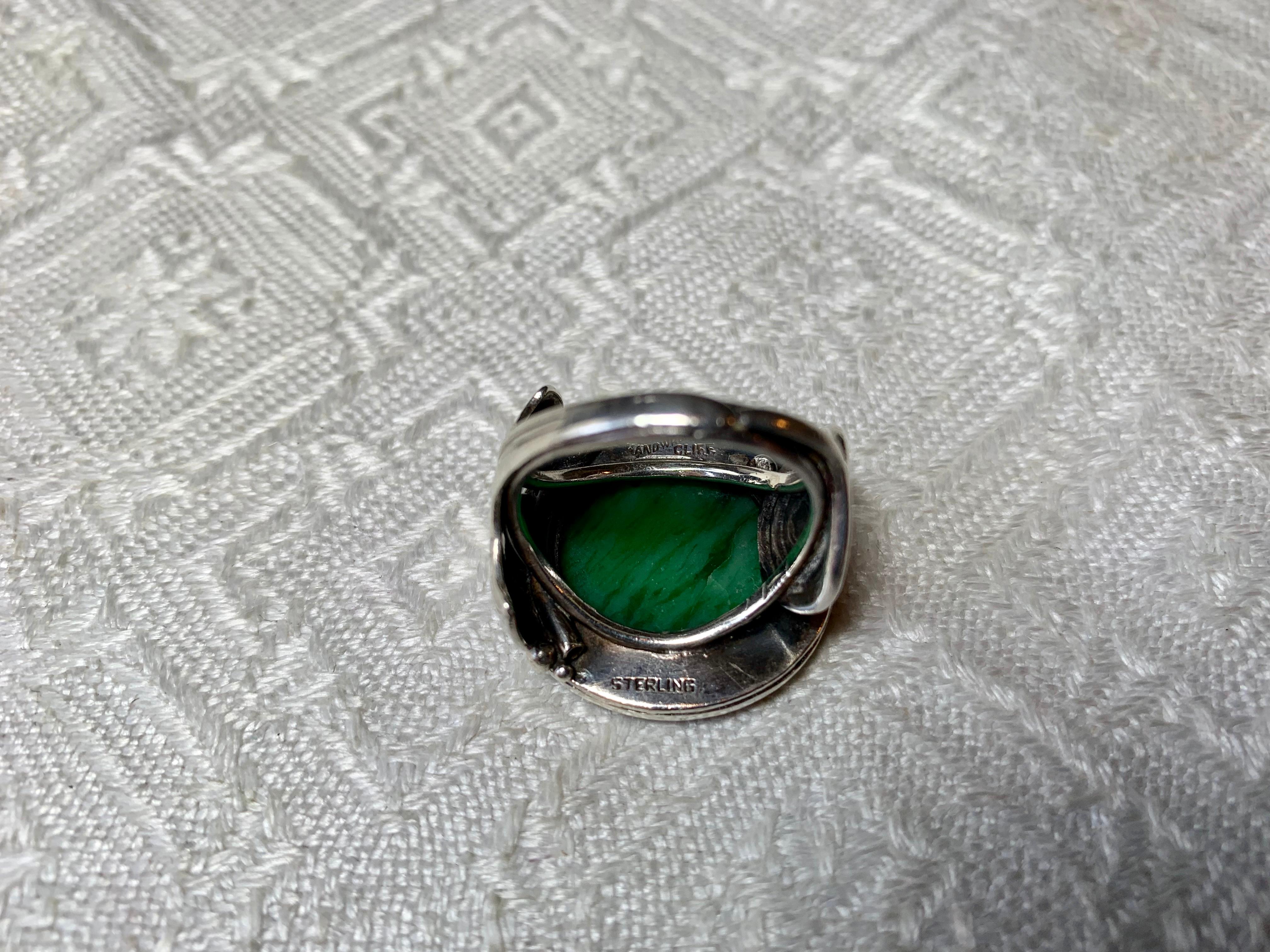 Doris Cliff Jade Ring Mid-Century Modern Flower Motif Sterling Silver For Sale 2