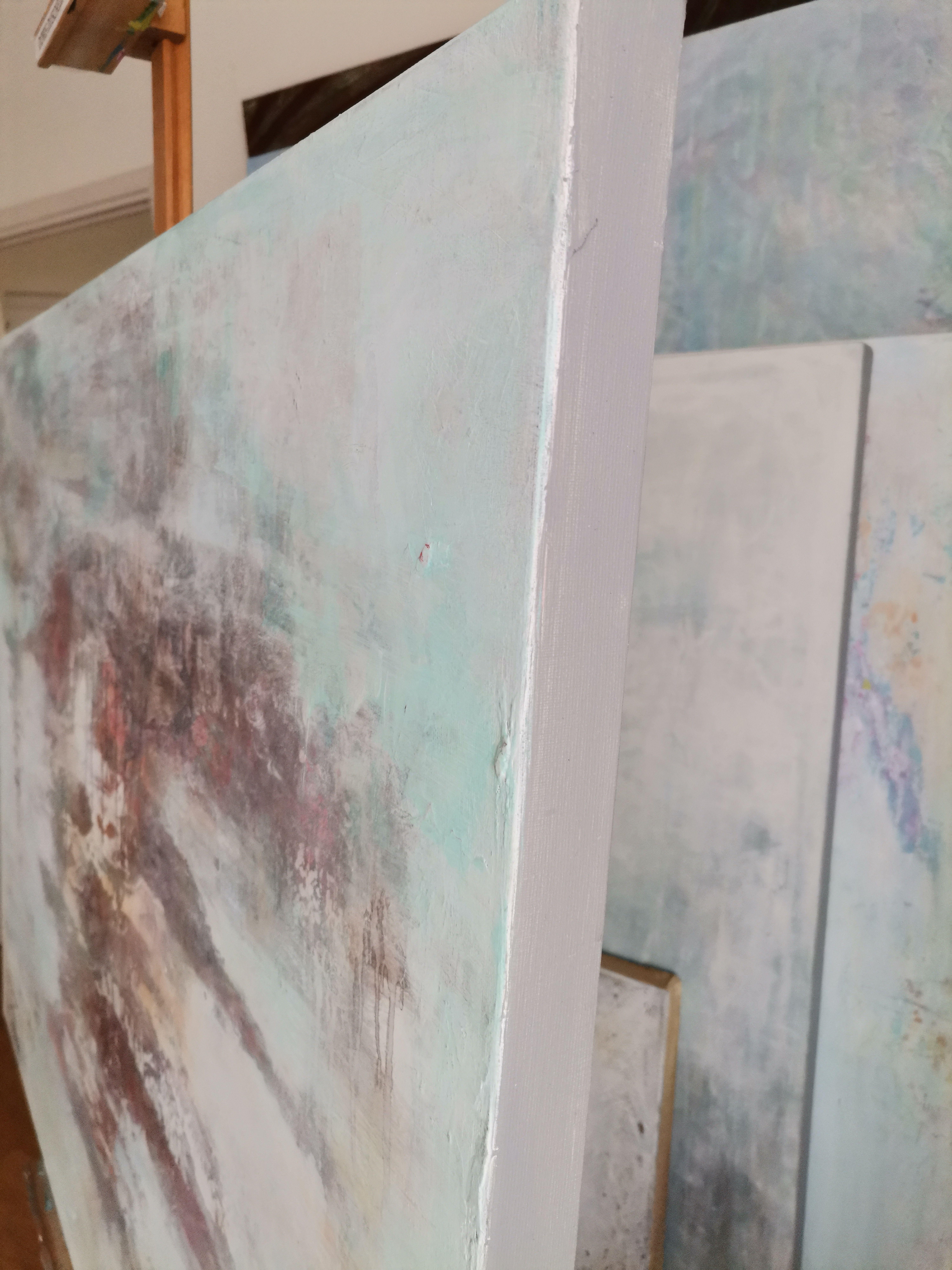 Although it is an abstract painting, the viewer feels the balance and harmony of a Zen garden and discovers its four elements: stone, moss, water and tree, which are found in symbolic form.  - The stones that remind animals, and that are part of