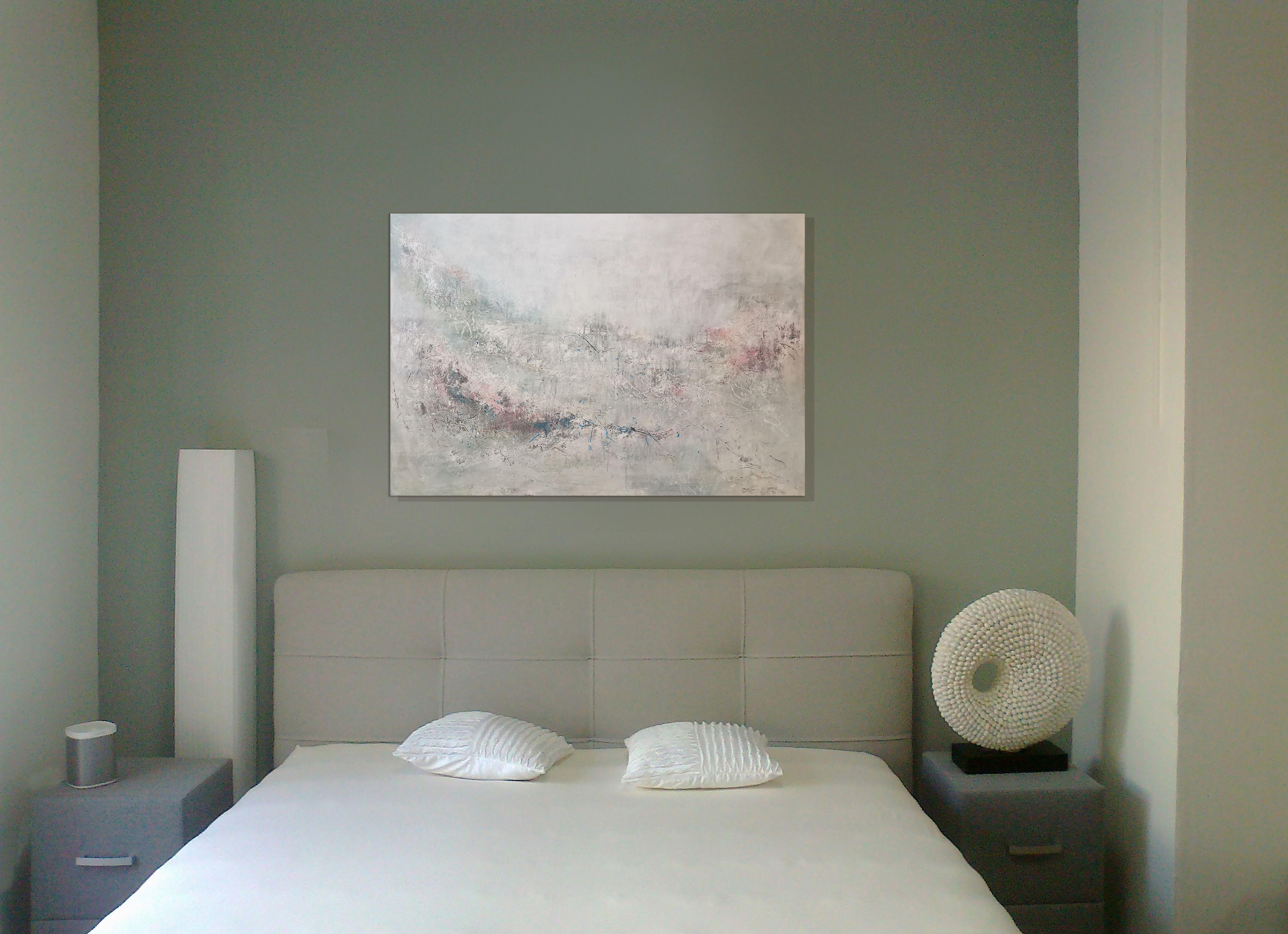 White is the predominant color in this picture. It is the last layer of paint that gives this picture its velvety tone, enveloping everything in silence, almost like snow or fog. It could be a landscape, but it could also be a view of the sea. The
