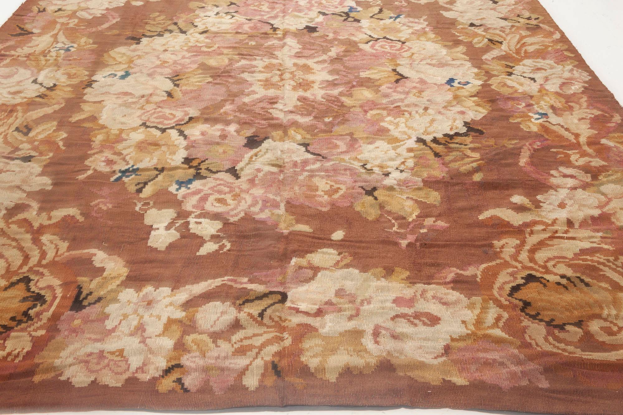 Francese Doris Leslie Blau Tappeto in lana fatto a mano con motivo floreale Aubusson francese del 1900 in vendita