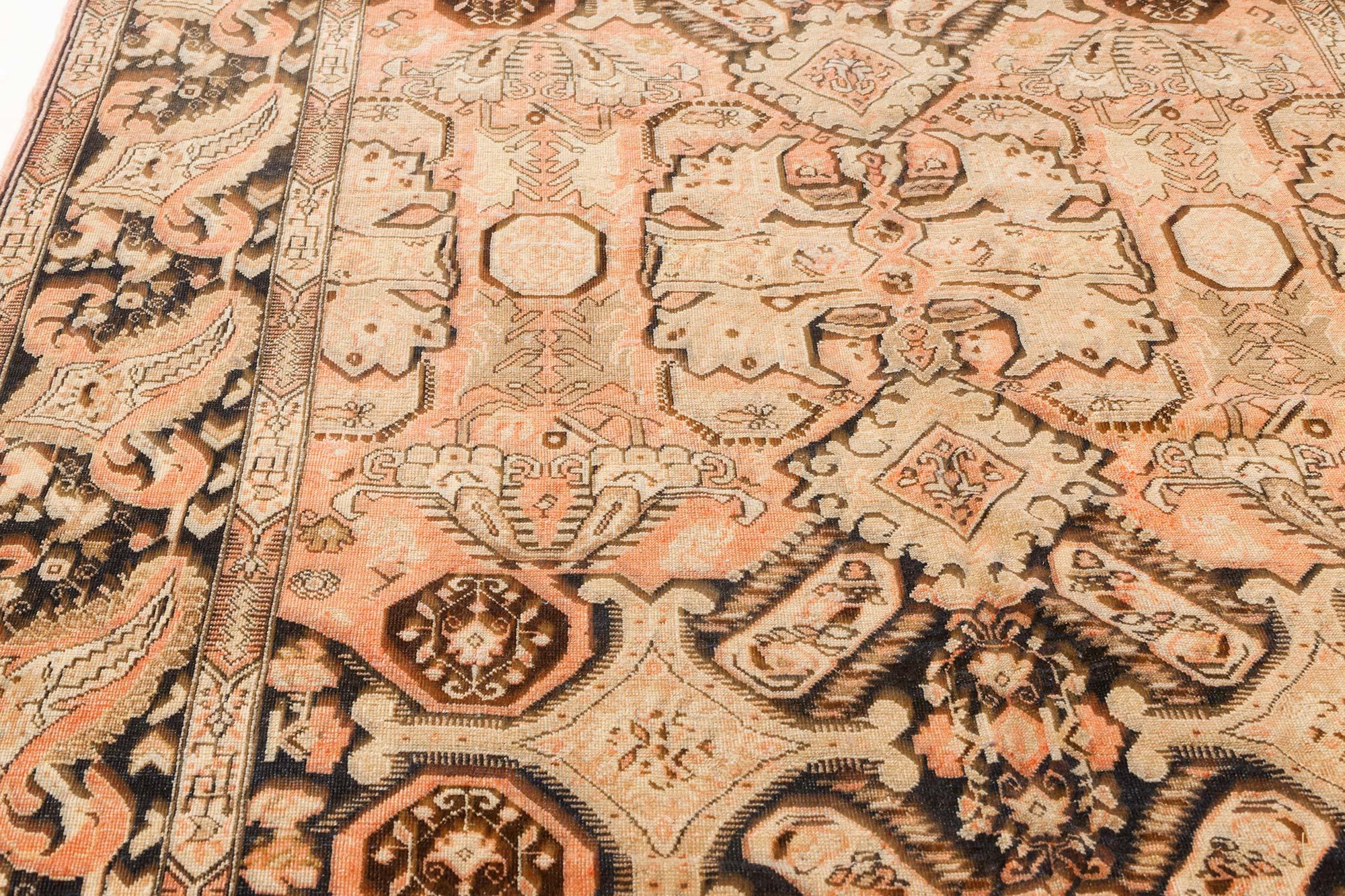 Doris Leslie Blau 1900s Karabagh Bold Design Handmade Wool Rug (20. Jahrhundert) im Angebot