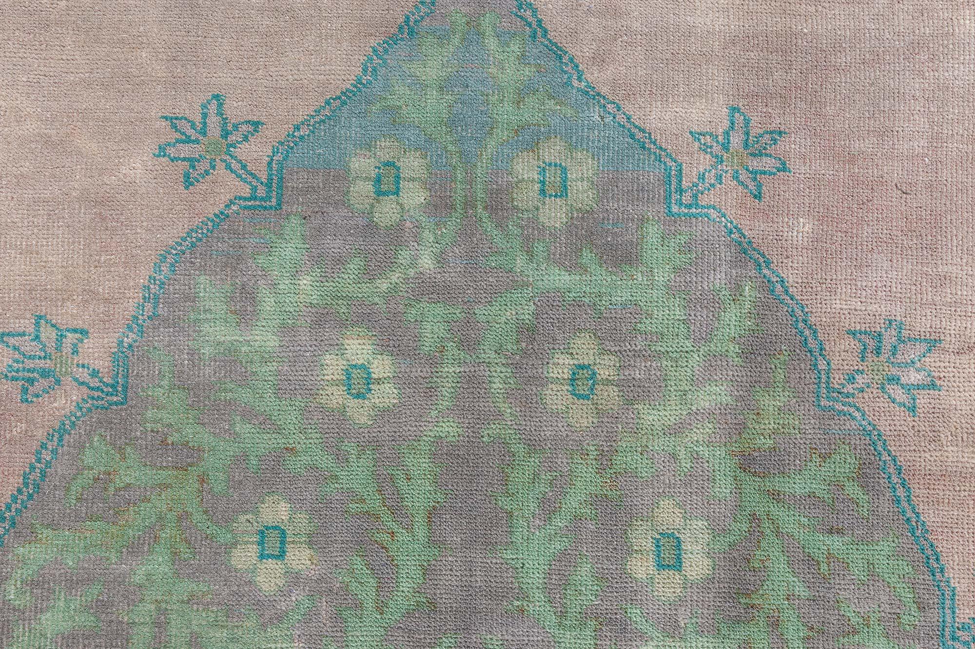 Doris Leslie Blau 1900er Jahre Großer türkischer Borlou handgefertigter Wollteppich (Türkisch) im Angebot