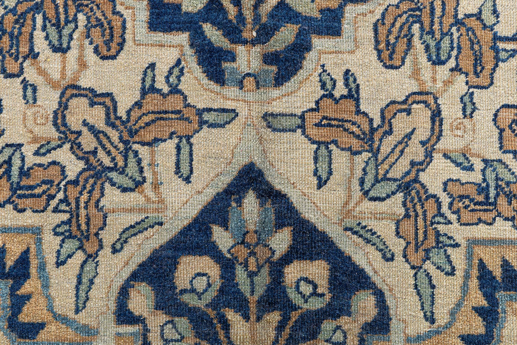 Doris Leslie Blau 1900er Jahre Persischer Kirman Botanic Handgefertigter Wollteppich im Angebot 3
