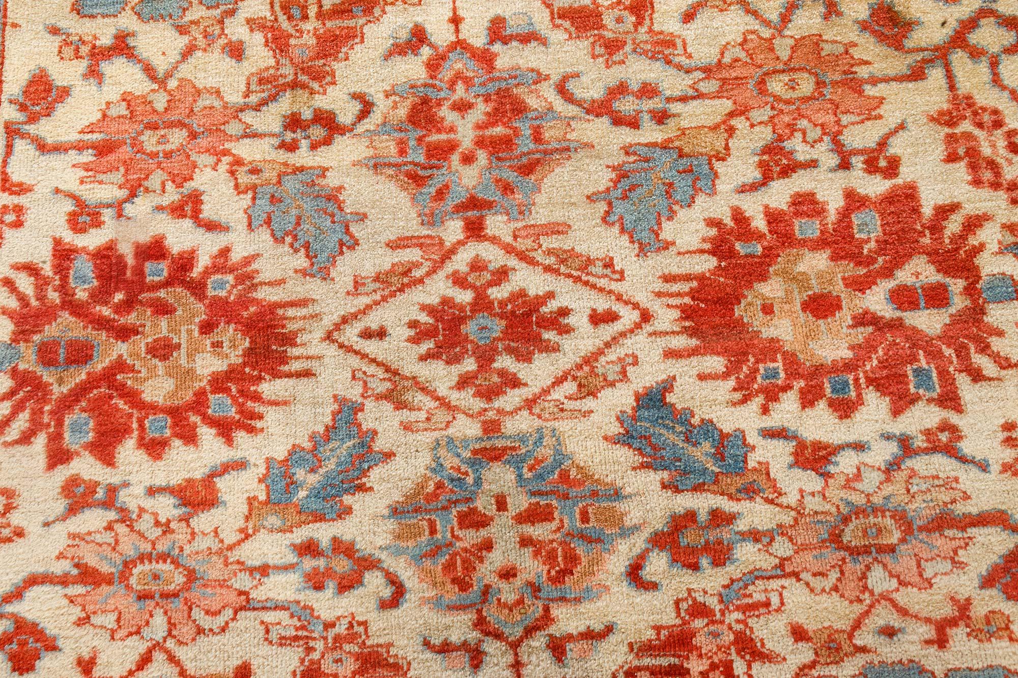 Doris Leslie Blau 1900er Persischer Sultanabad-Teppich in Sultanabad-Größe verstellt (20. Jahrhundert) im Angebot