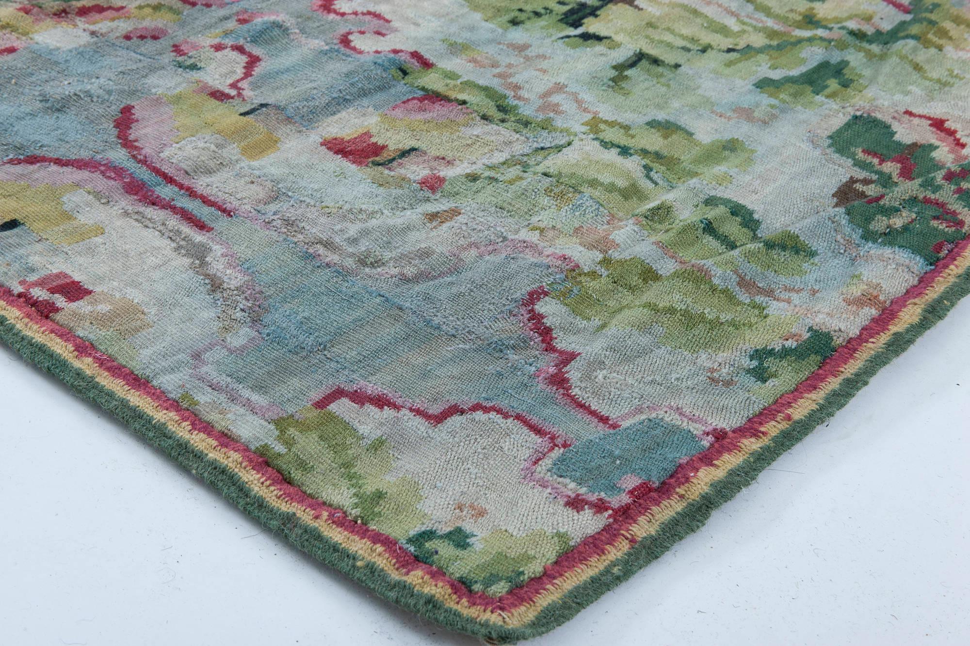 XIXe siècle Tapis Bessarabie du 19ème siècle en laine à motifs floraux Doris Leslie Blau en vente