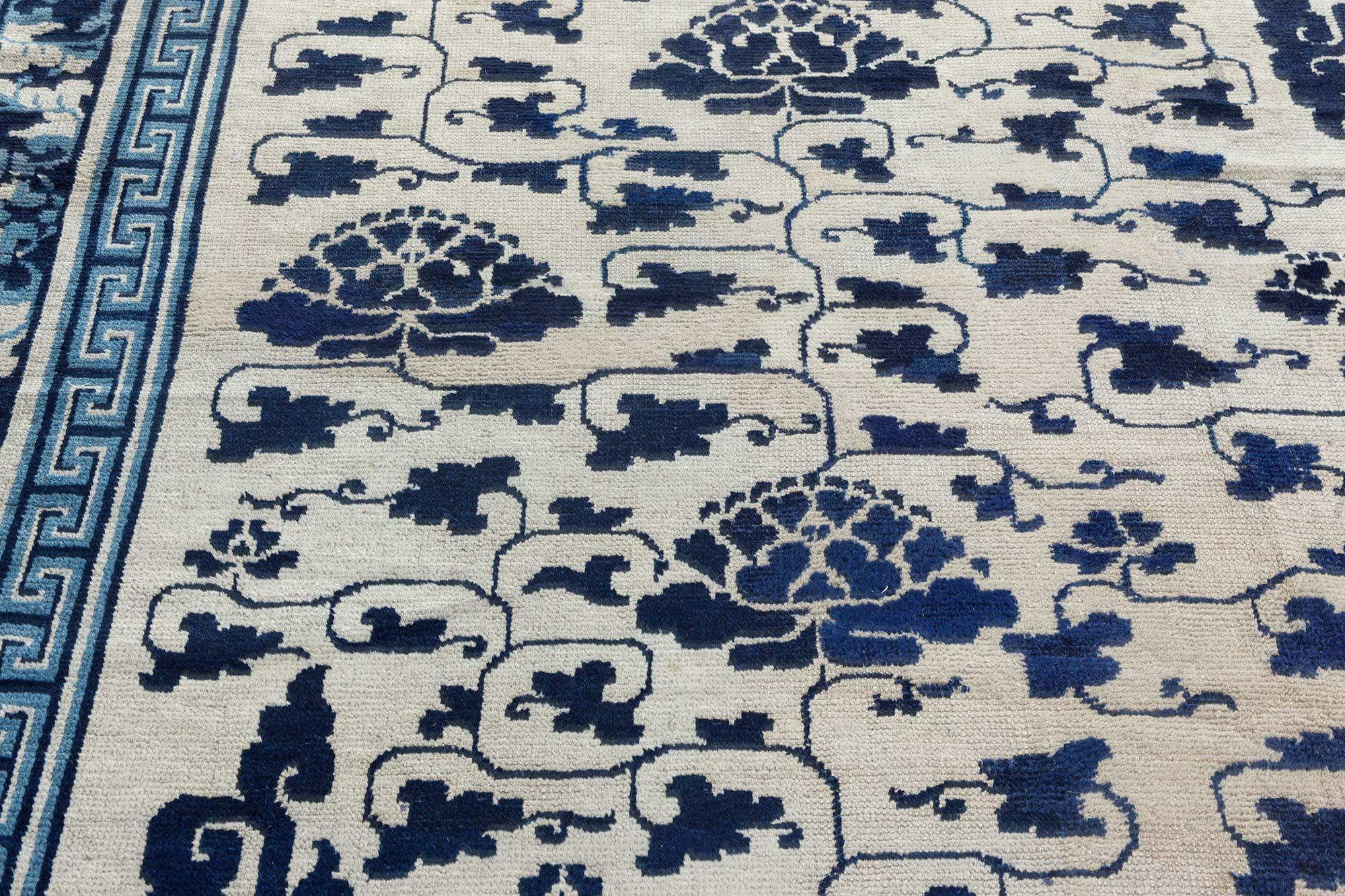 XIXe siècle Tapis chinois du 19ème siècle Doris Leslie Blau en vente