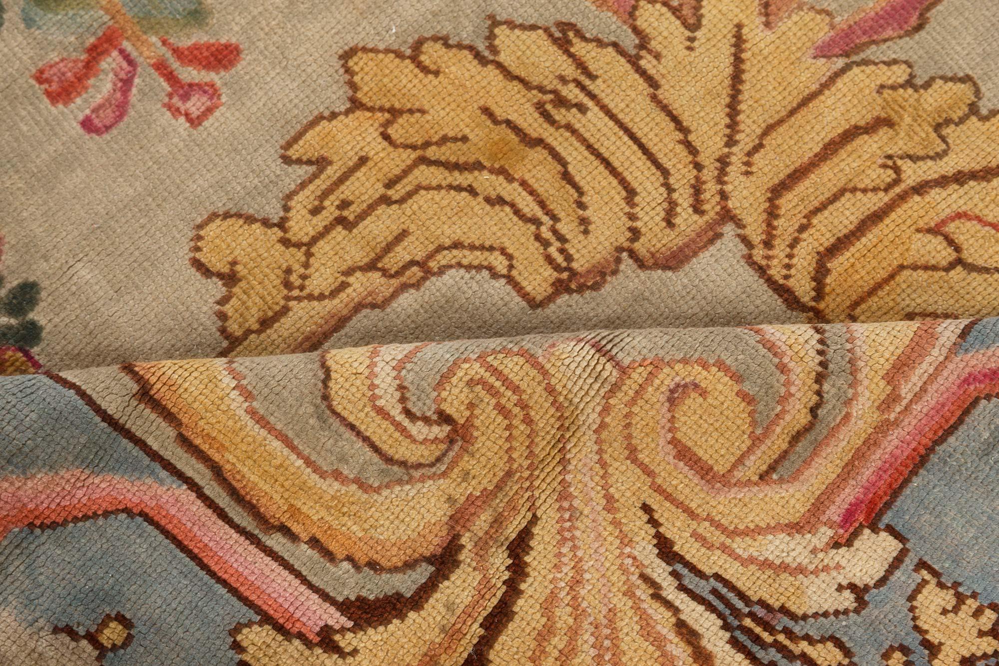 Tapis Fragment de Savonnerie française Doris Leslie Blau du 19ème siècle en vente 3