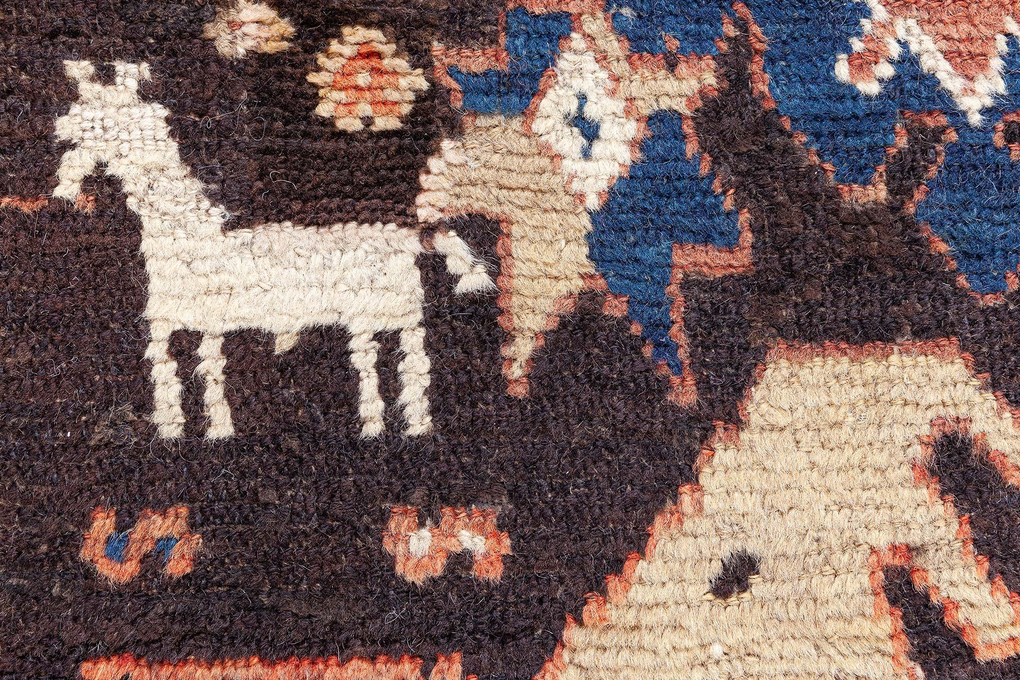 Tapis de couloir Karabagh ancien Doris Leslie Blau du 19ème siècle, vers 1880 Bon état - En vente à New York, NY