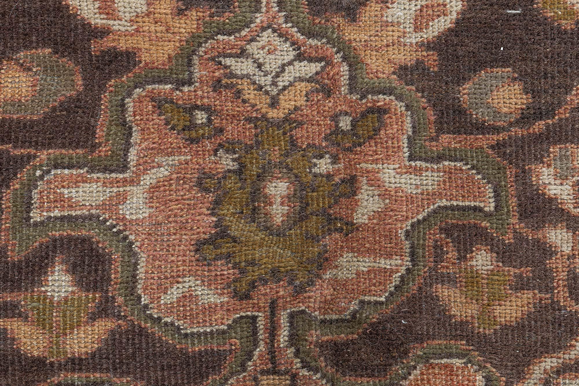 Autentico tappeto persiano Sultanabad Rugs del XIX secolo in lana marrone fatto a mano
Dimensioni: 9'0