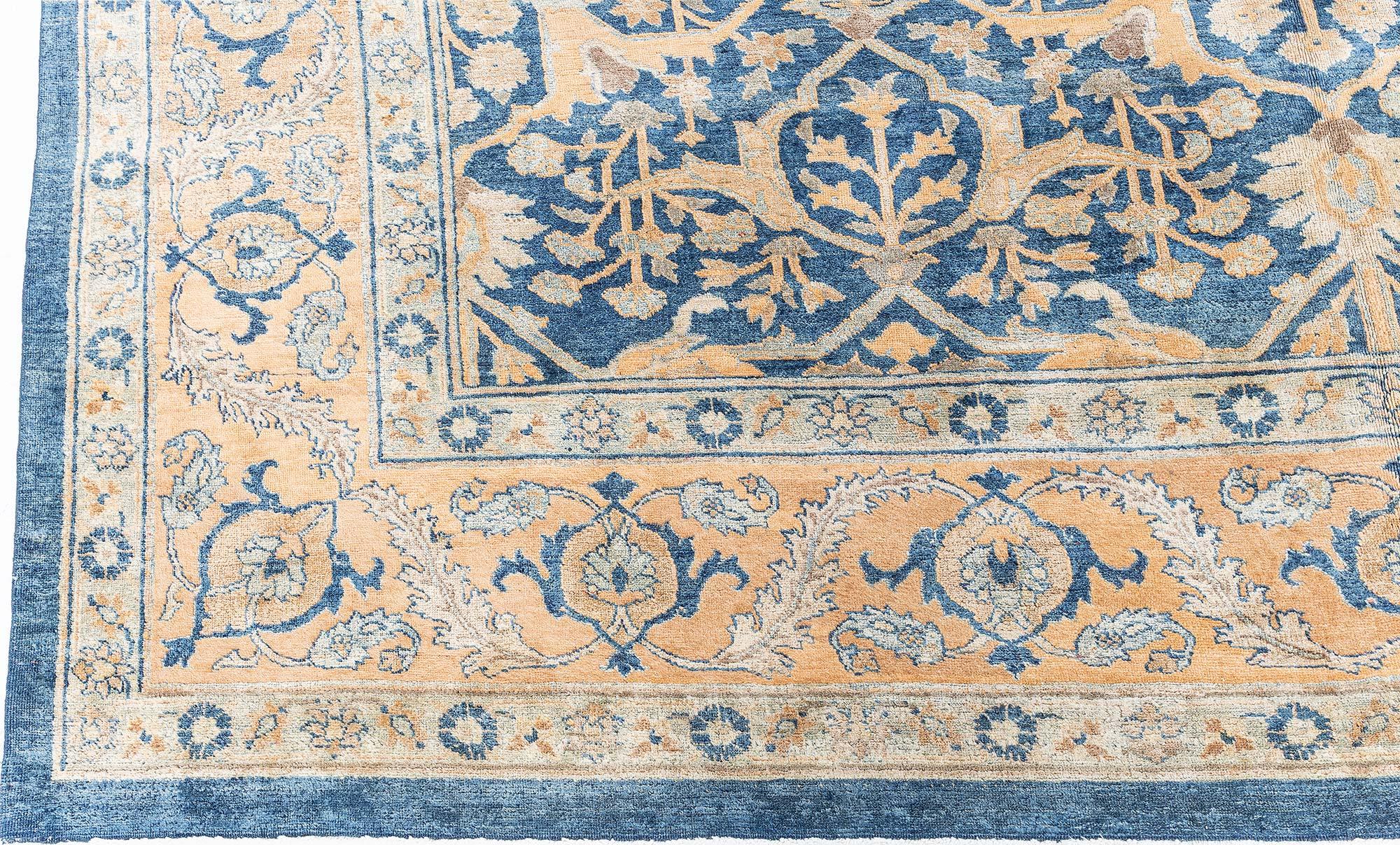 Doris Leslie Blauer persischer Täbris-Wollteppich aus dem 19. Jahrhundert, handgefertigt (Wolle) im Angebot