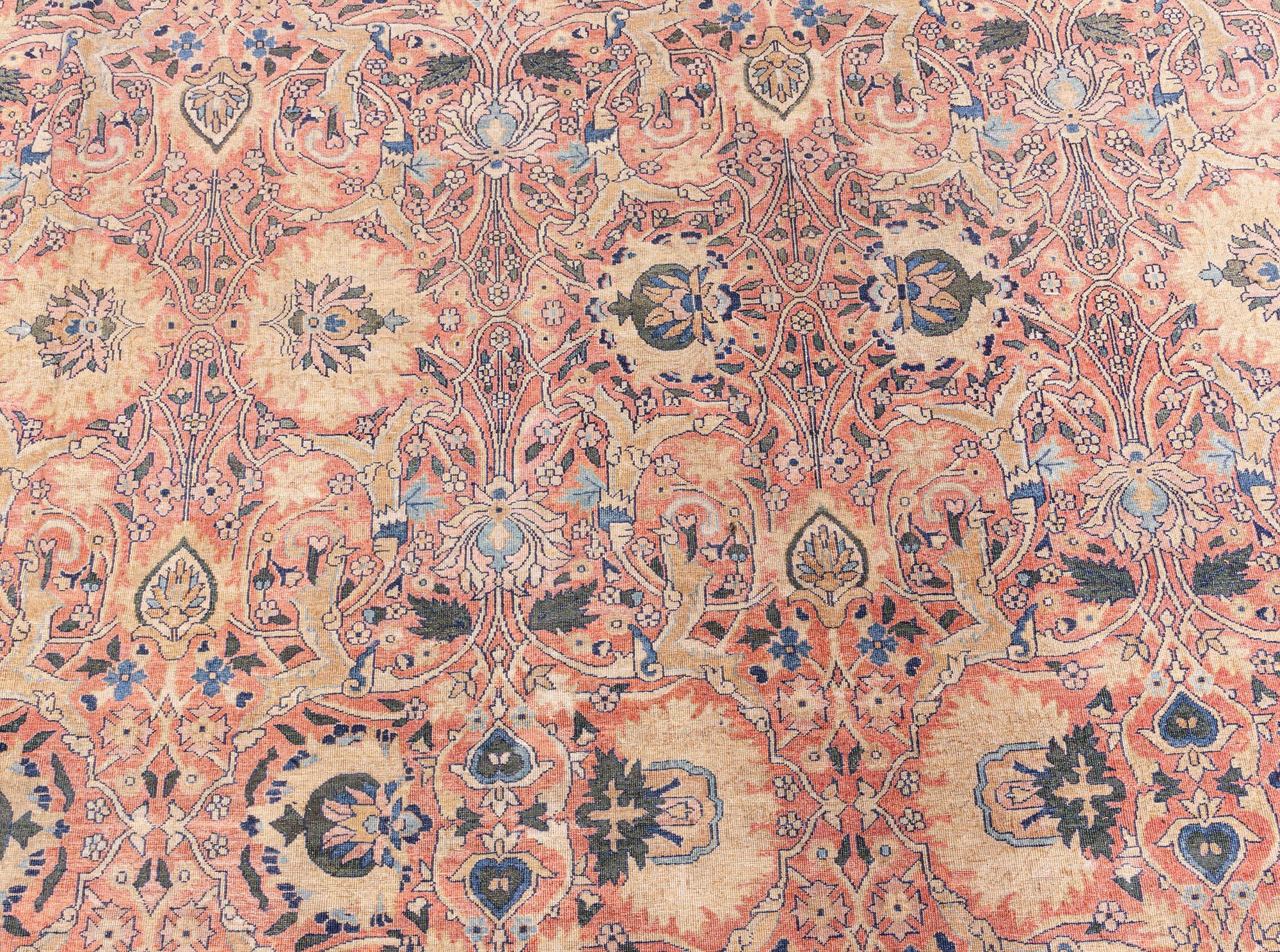Tapis persan de Tabriz du 19ème siècle fait à la main Doris Leslie Blau en vente 4