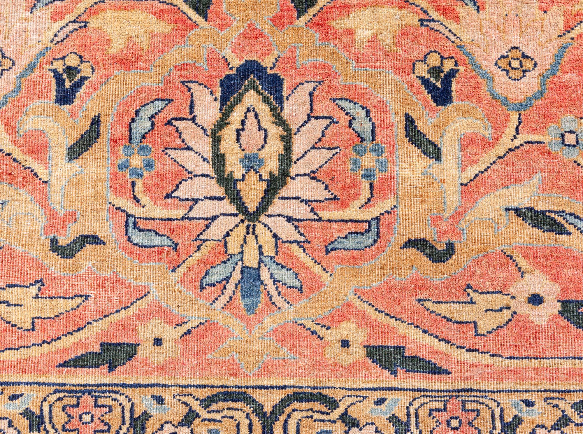 Tapis persan de Tabriz du 19ème siècle fait à la main Doris Leslie Blau Bon état - En vente à New York, NY