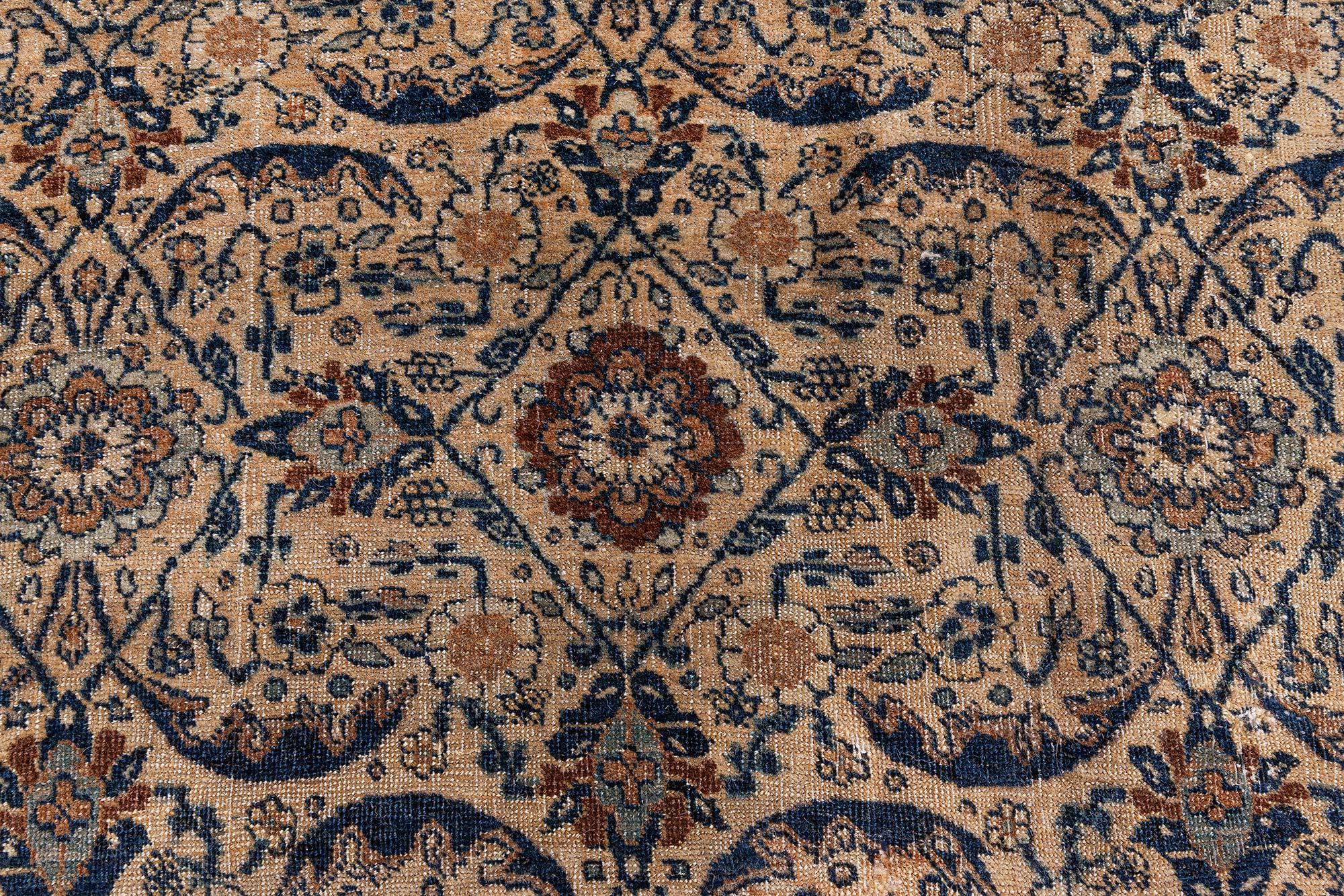 Tapis persan de Tabriz du 19ème siècle fait à la main Doris Leslie Blau en vente 1
