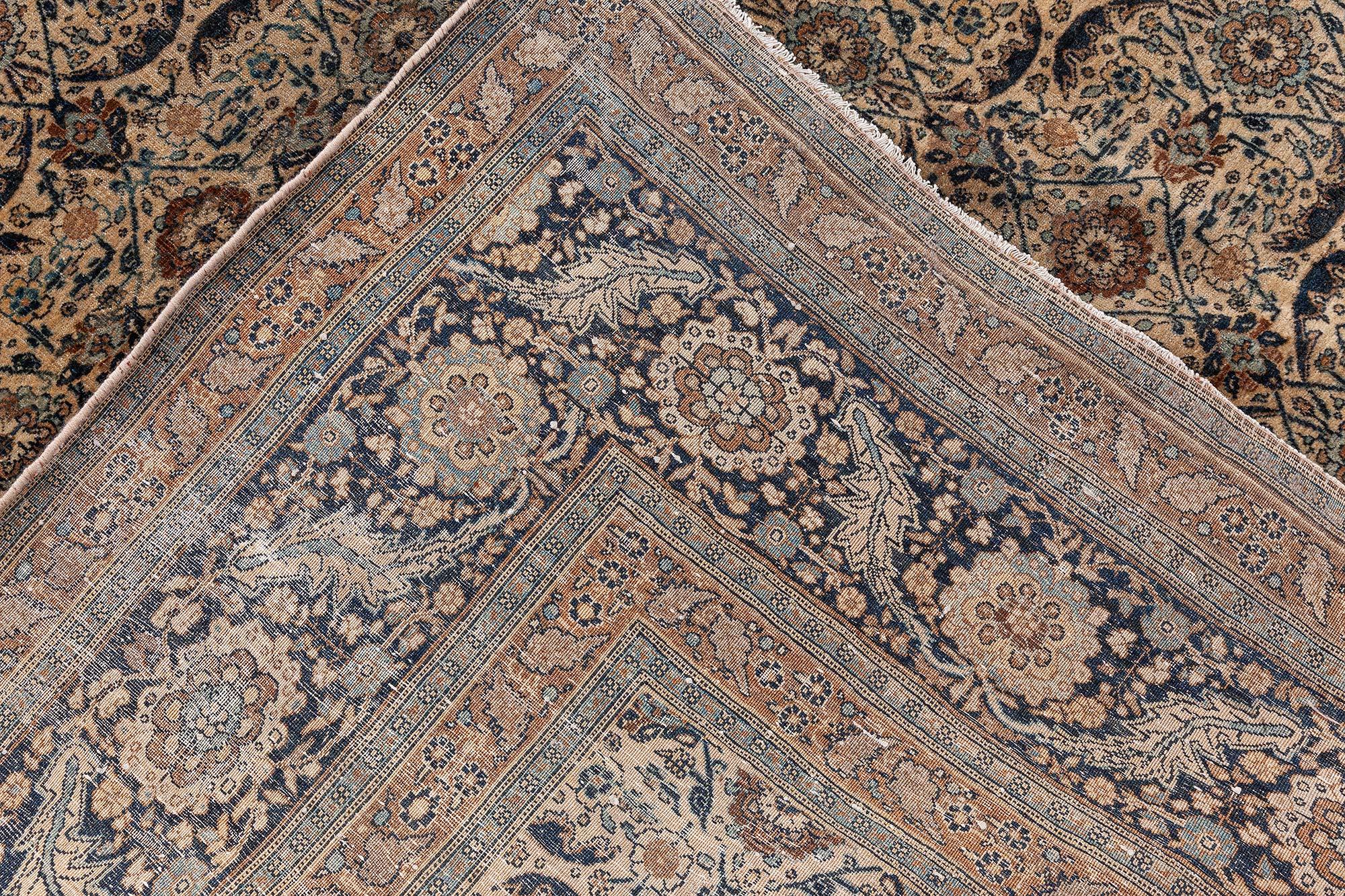 Tapis persan de Tabriz du 19ème siècle fait à la main Doris Leslie Blau en vente 2