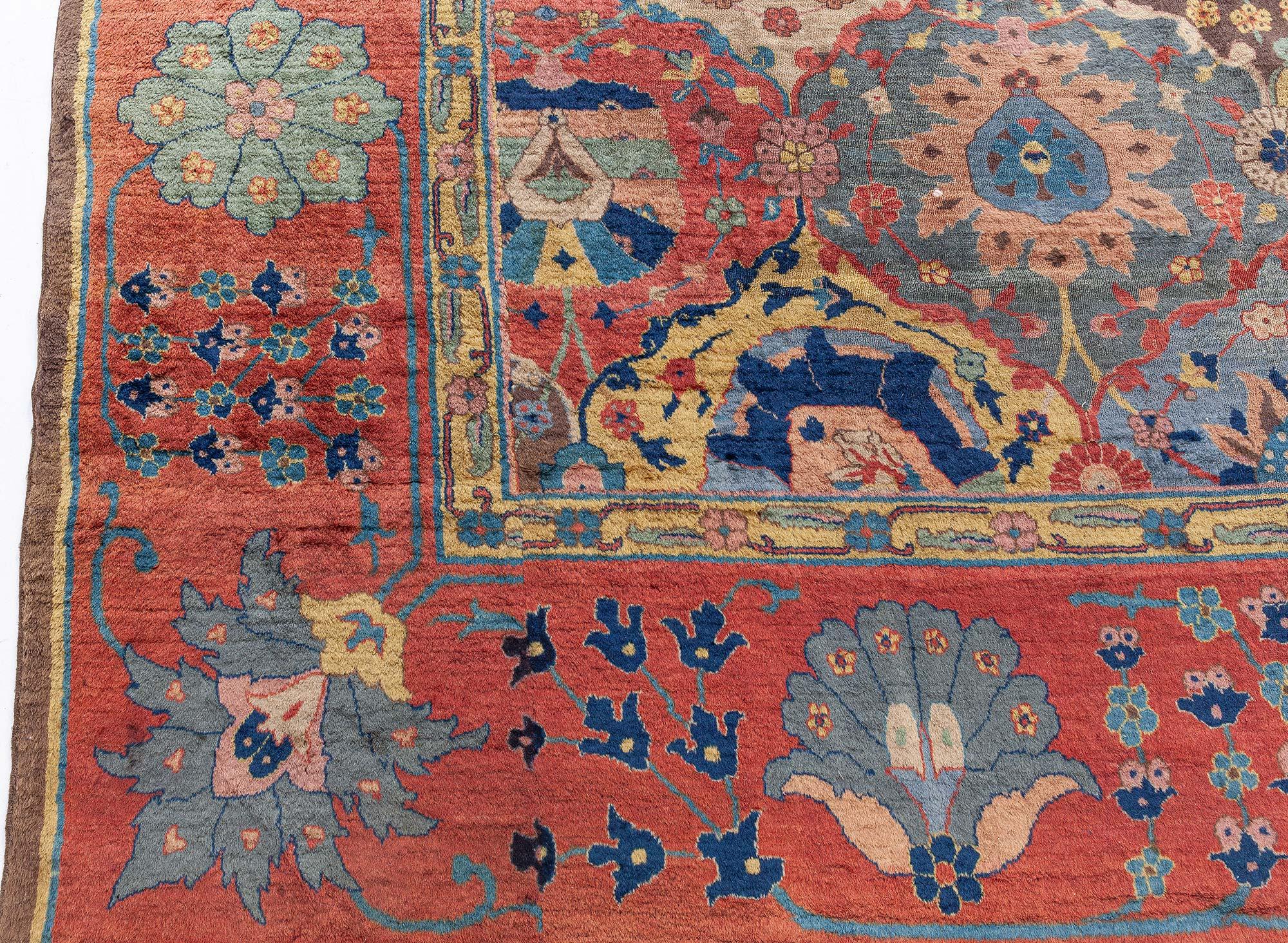 Tissé à la main Tapis indien botanique ancien Doris Leslie Blau, taille ajustée en vente