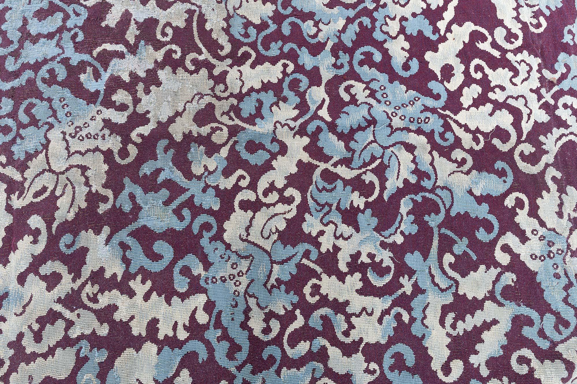 Tapis ancien en laine d'Aubusson Botanic fait à la main.
Taille : 12.6